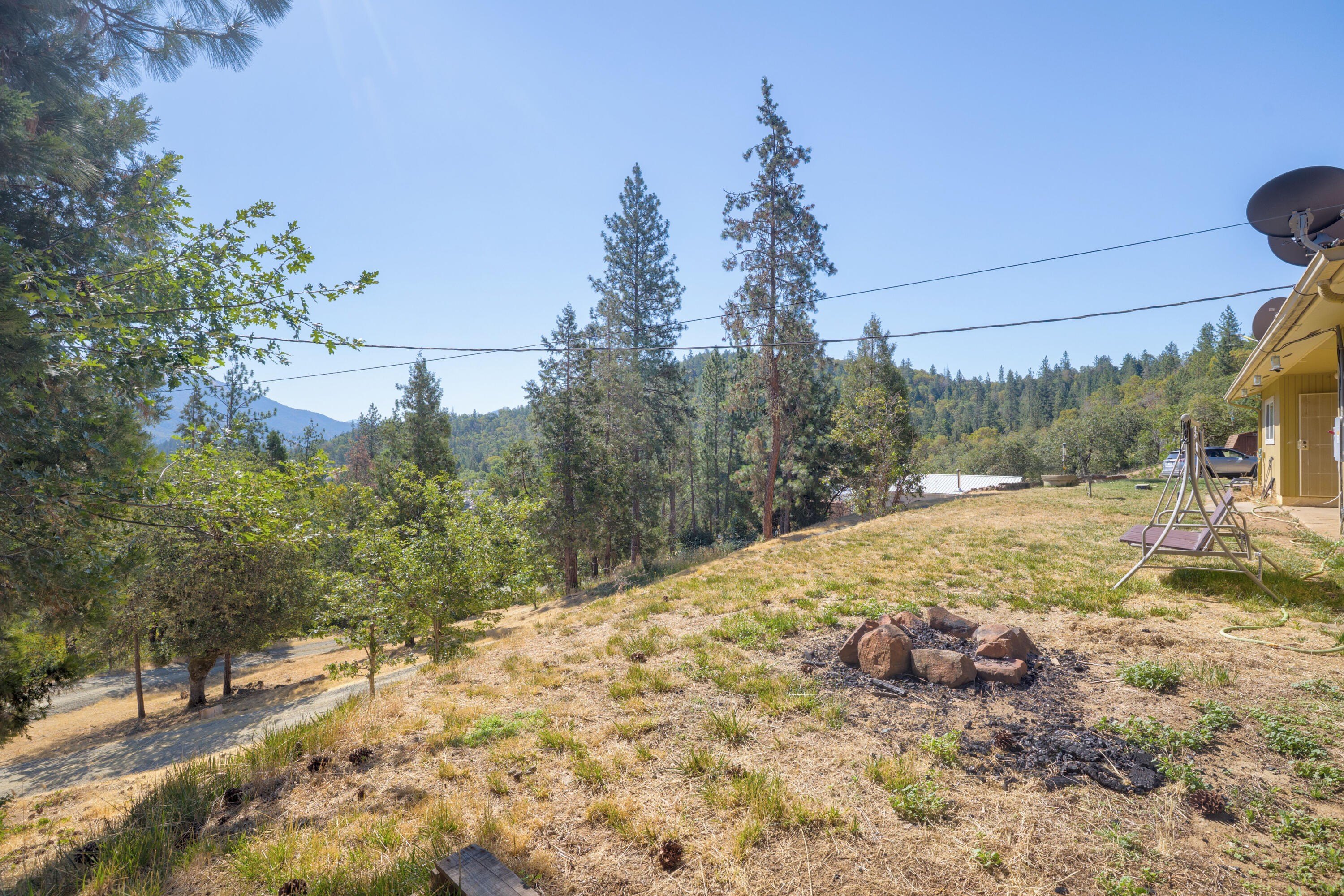 Williams, Oregon, 97544, United States, 3 Bedrooms Bedrooms, ,2 BathroomsBathrooms,Residential,For Sale,1983882