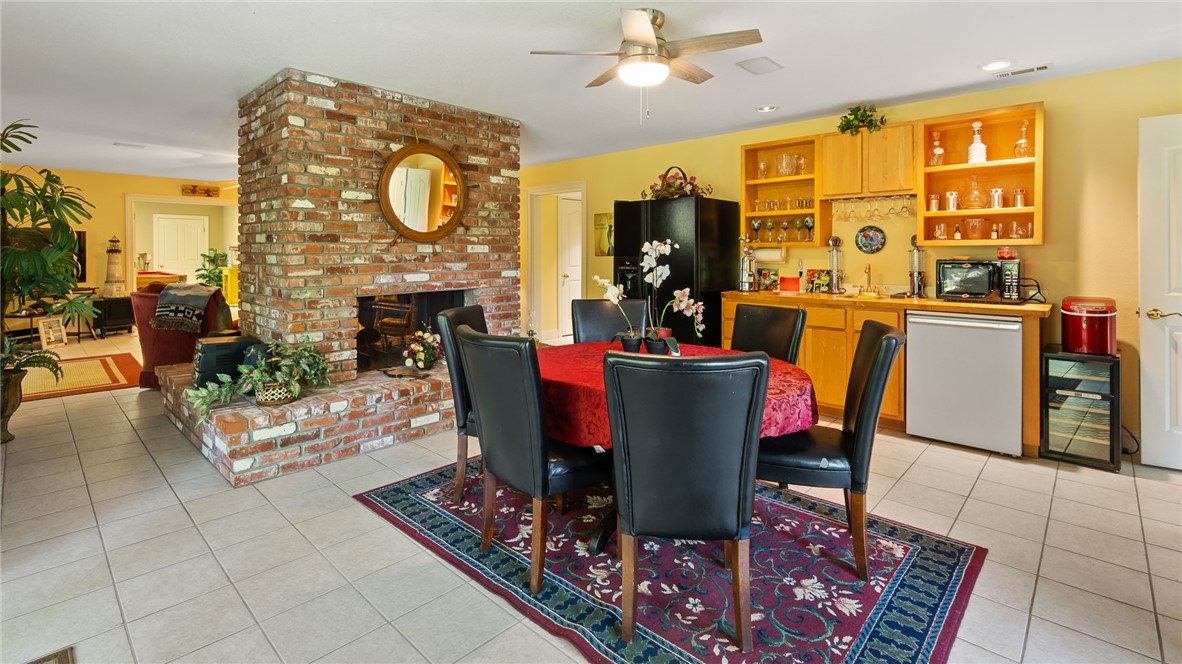 Rogers, Arkansas, 72756, United States, 5 Bedrooms Bedrooms, ,7 BathroomsBathrooms,Residential,For Sale,1846782