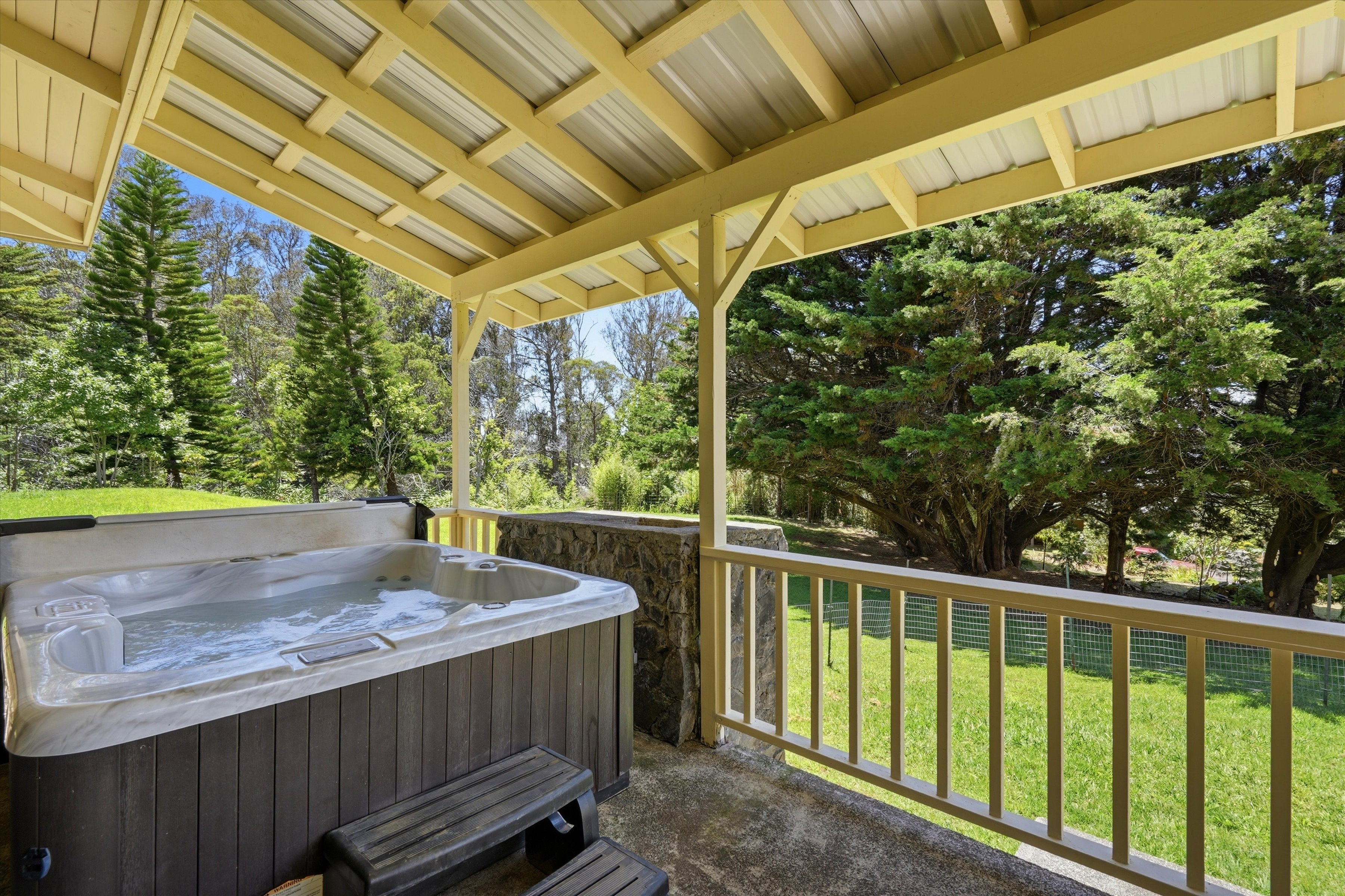  Single-level home on 2.5 fully fenced and gated acres - 物件實景