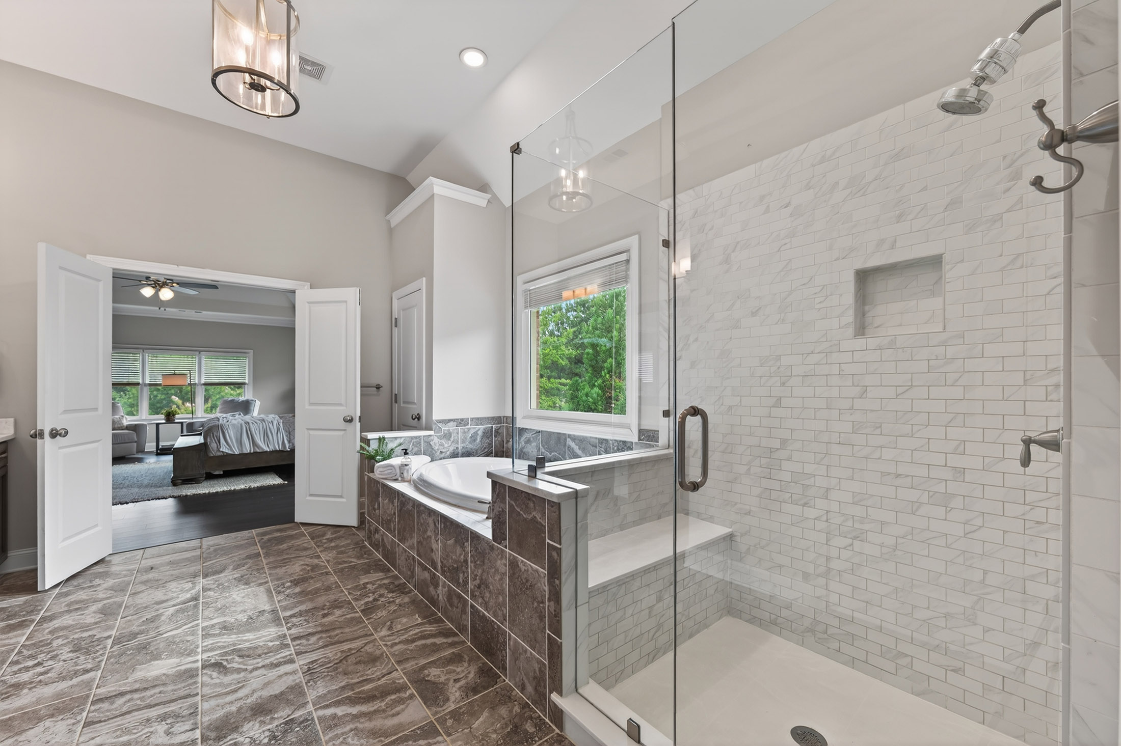  Nestled on a Quiet Cul-De-Sac Lot and Backing Directly to Birmingham Park - 物件實景