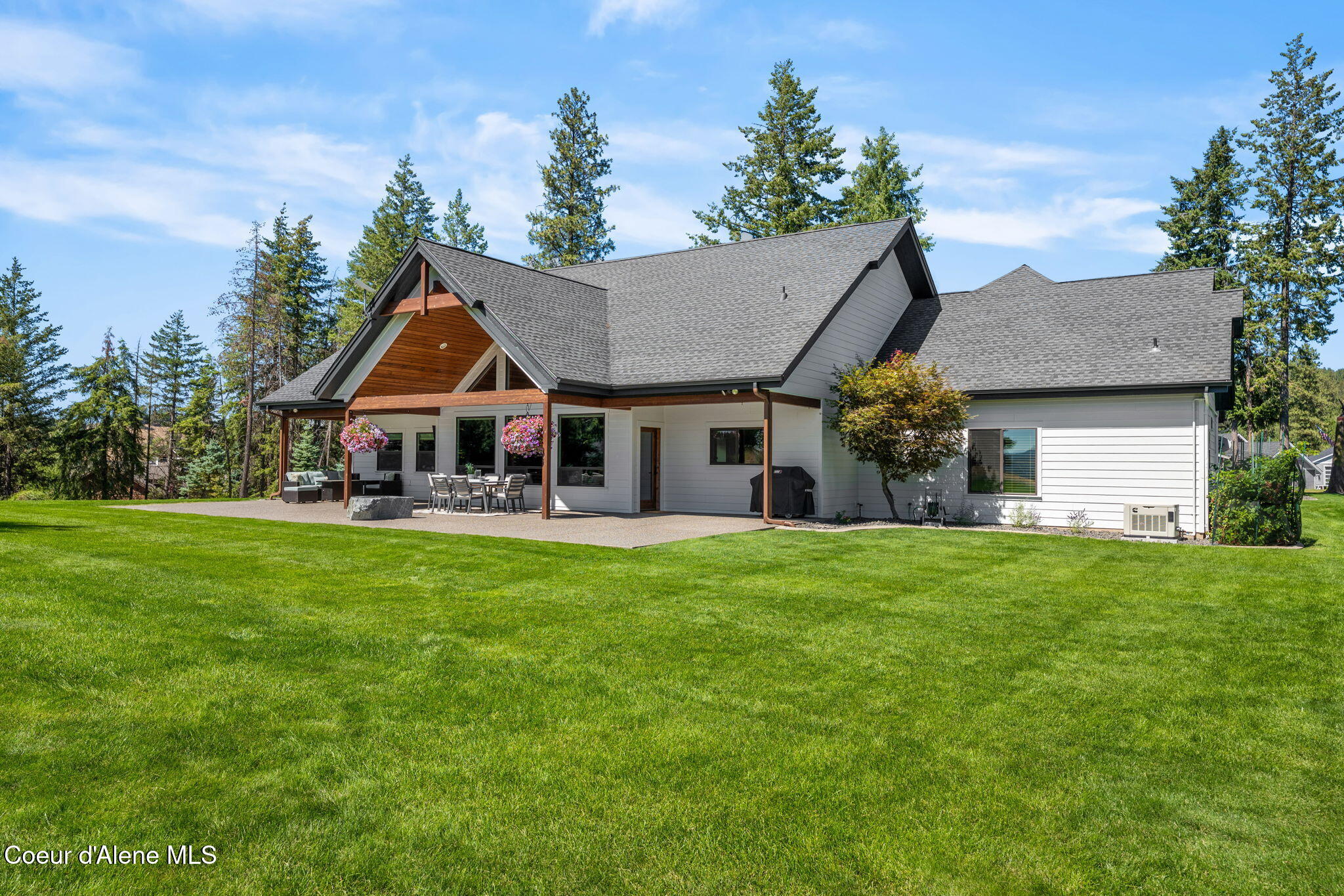 Coeur d'Alene, Idaho, 83814, United States, 3 Bedrooms Bedrooms, ,3 BathroomsBathrooms,Residential,For Sale,1976305