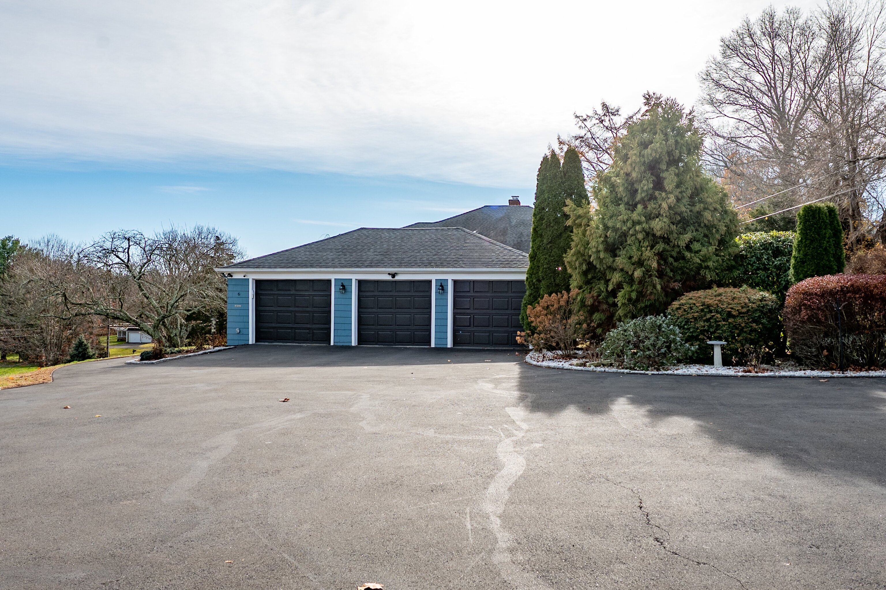 Branford, Connecticut, 06405, United States, 4 Bedrooms Bedrooms, ,4 BathroomsBathrooms,Residential,For Sale,2000721