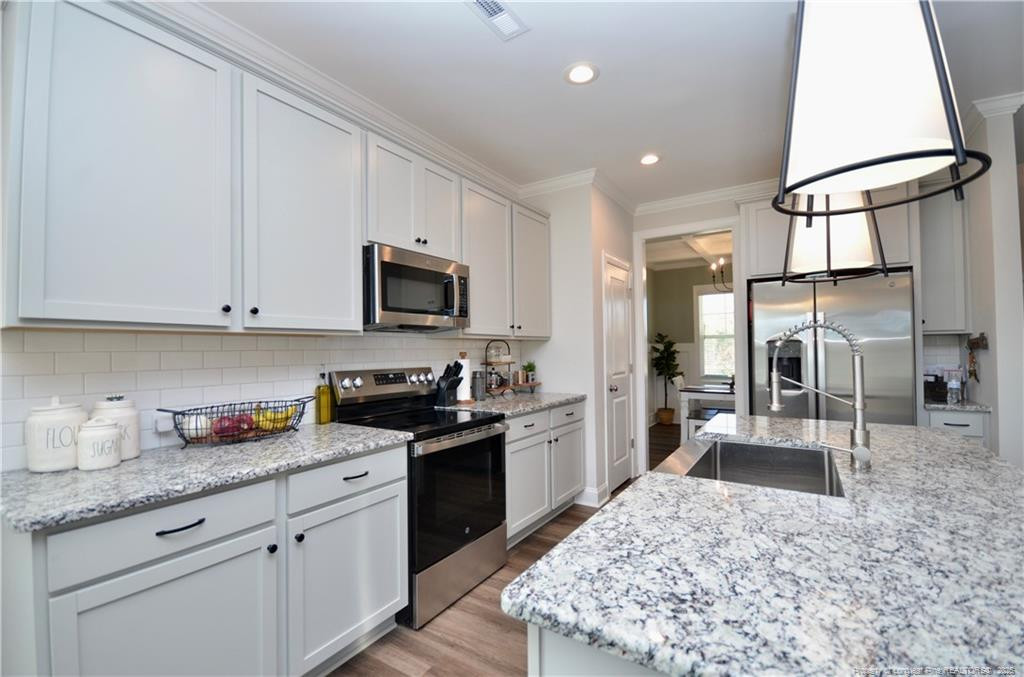 Spring Hope, North Carolina, 28390, United States, 5 Bedrooms Bedrooms, ,4 BathroomsBathrooms,Residential,For Sale,1993285