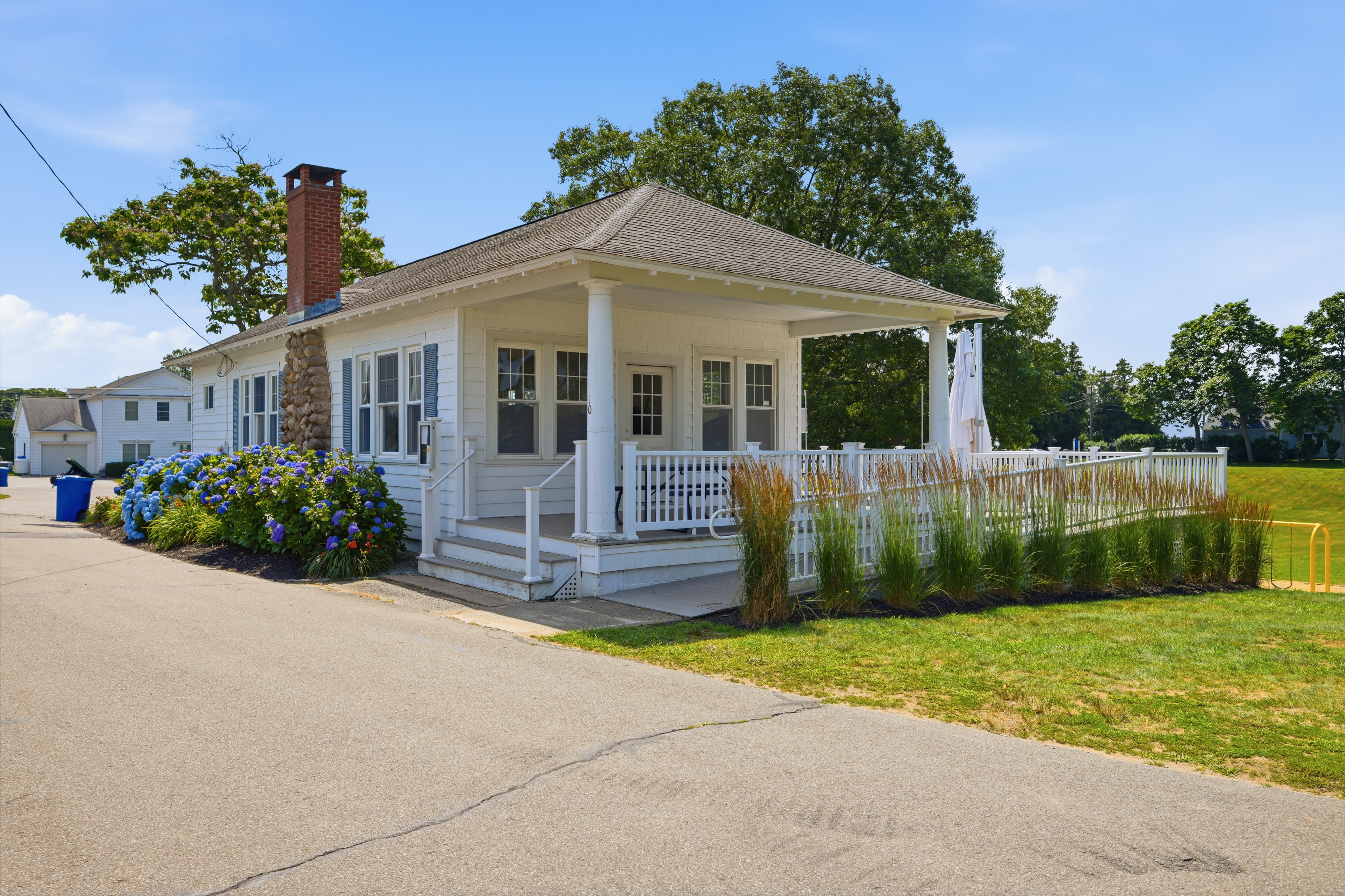  Lovely Updated Cape in Knollwood Beach Community - 物件實景