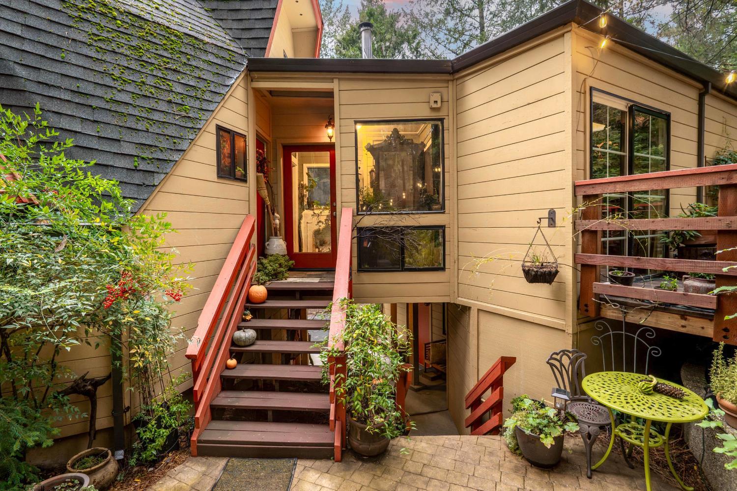 Foresthill, California, 95631, United States, 4 Bedrooms Bedrooms, ,3 BathroomsBathrooms,Residential,For Sale,2006028