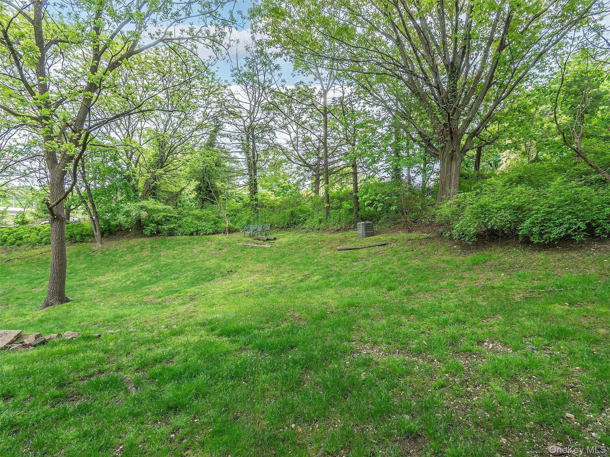  130 Mott Avenue, Roslyn, NY, 11576 - 物件實景