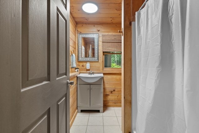 Ellijay, Georgia, 30540, United States, 4 Bedrooms Bedrooms, ,3 BathroomsBathrooms,Residential,For Sale,1910831