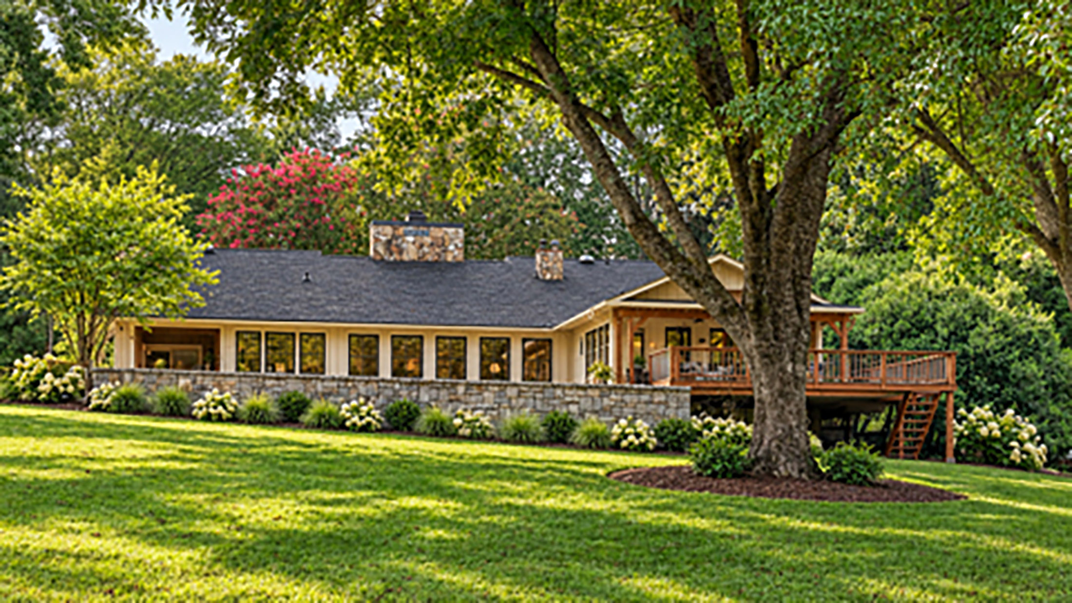  Nestled on Nearly Two Private Acres Overlooking a Picturesque Pond - 物件實景