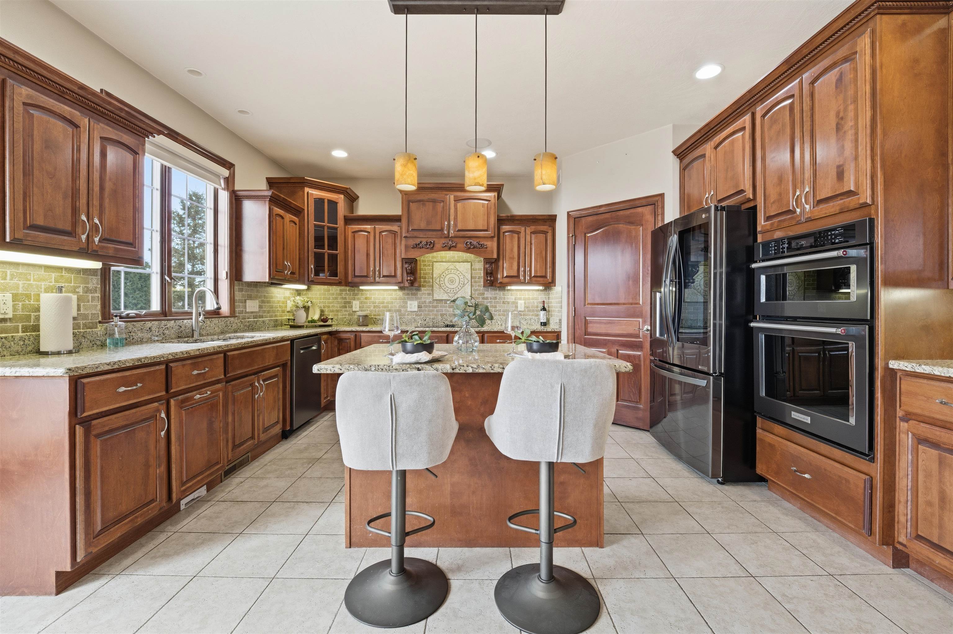 Oshkosh, Wisconsin, 54904, United States, 4 Bedrooms Bedrooms, ,4 BathroomsBathrooms,Residential,For Sale,2009649