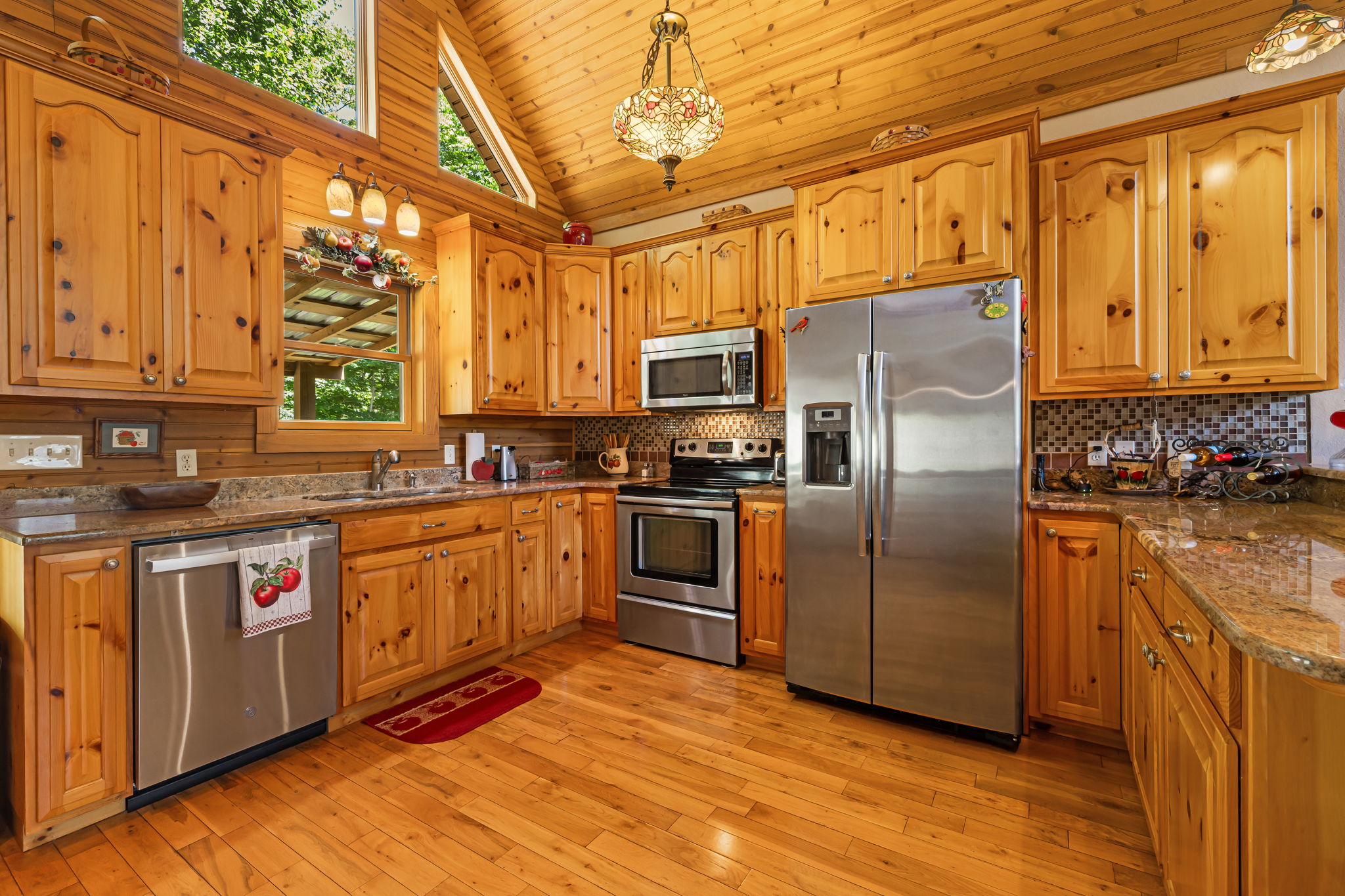 Burnsville, North Carolina, 28714, United States, 2 Bedrooms Bedrooms, ,Residential,For Sale,1931797