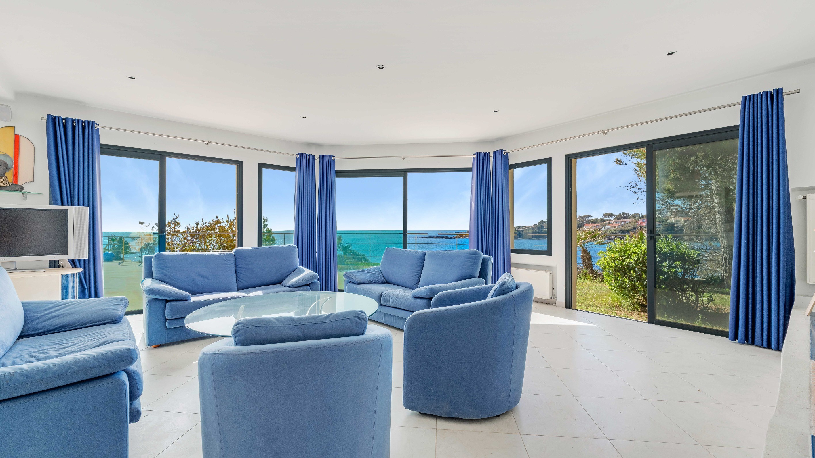  Les Issambres waterfront villa 290 sqm direct sea access 5 bedroom French Rivie… - 物件實景