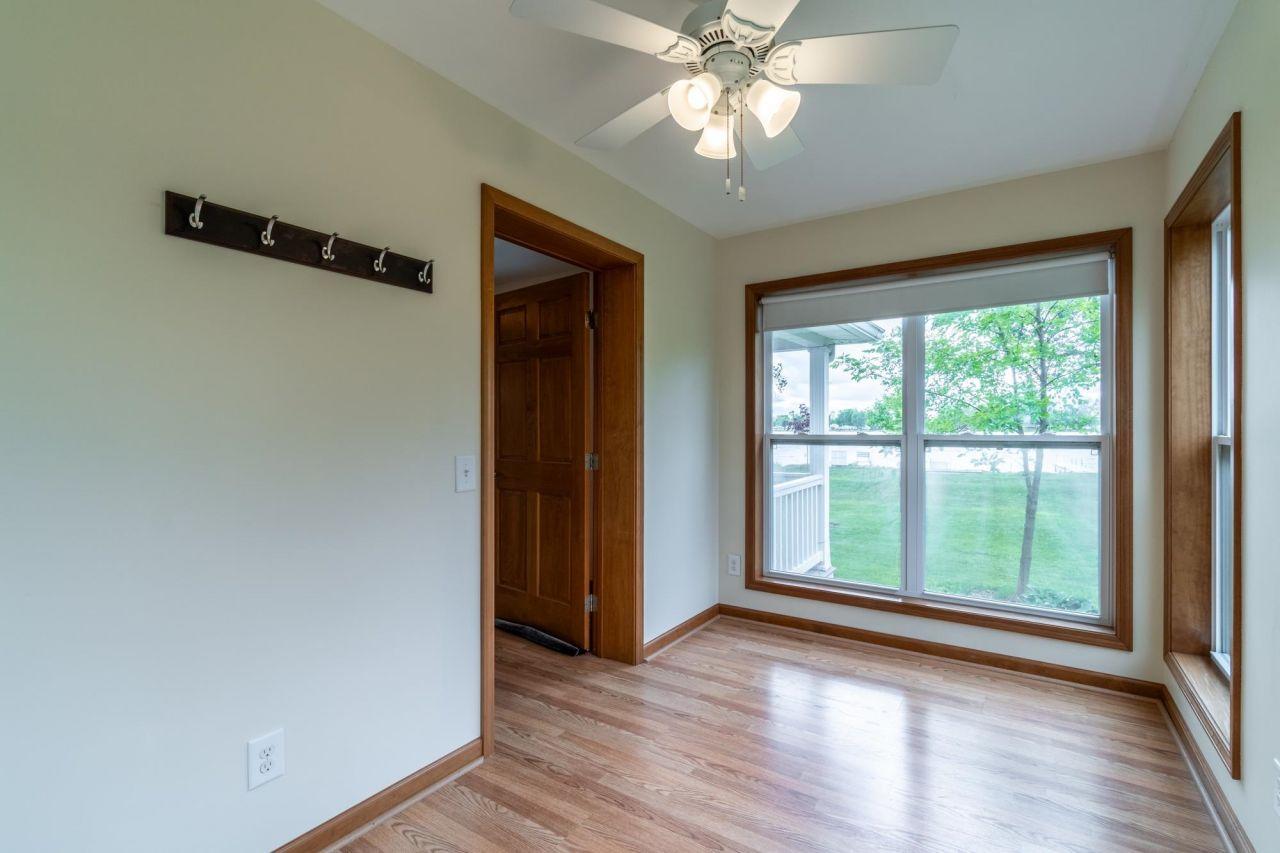 Columbia City, Indiana, 46725, United States, 6 Bedrooms Bedrooms, ,3 BathroomsBathrooms,Residential,For Sale,1827177