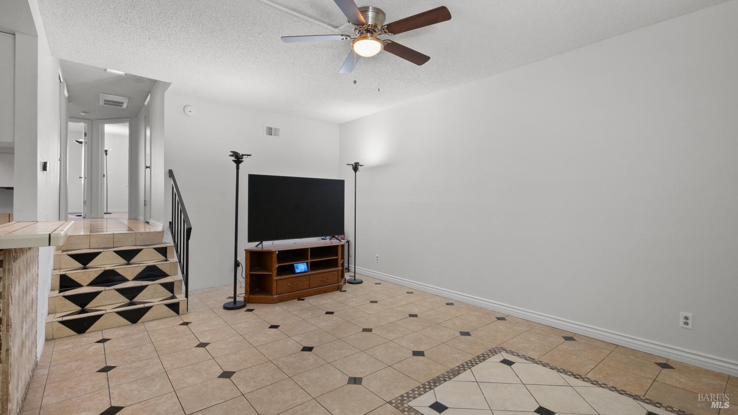 San Jose, California, 95111, United States, 2 Bedrooms Bedrooms, ,2 BathroomsBathrooms,Residential,For Sale,2003428