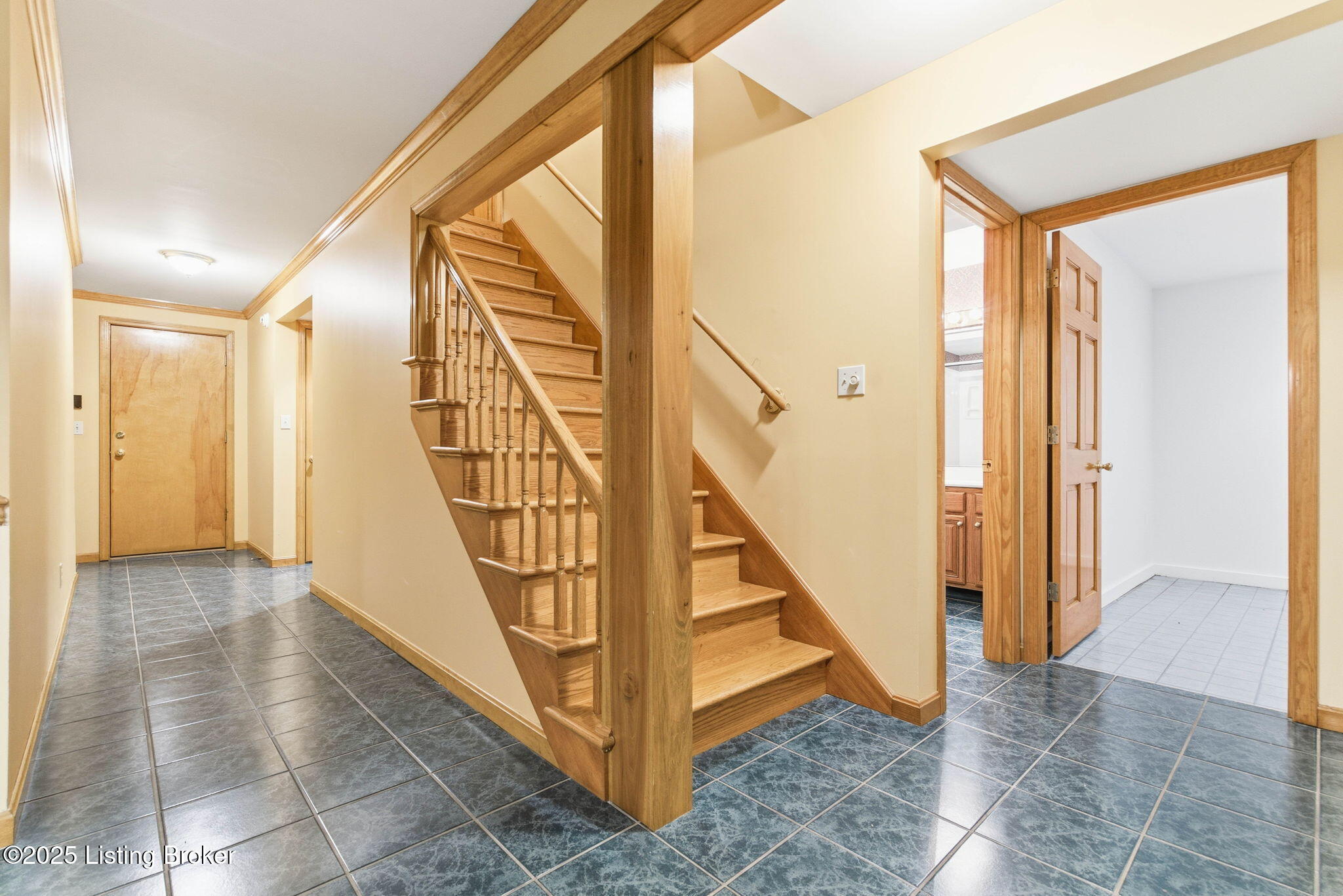 Prospect, Kentucky, 40059, United States, 3 Bedrooms Bedrooms, ,3 BathroomsBathrooms,Residential,For Sale,1996132