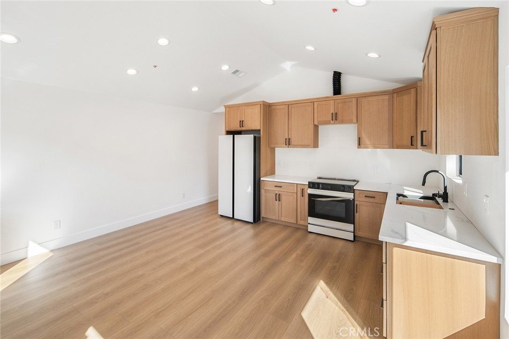 Big Bear Lake, California, 92315, United States, 3 Bedrooms Bedrooms, ,2 BathroomsBathrooms,Residential,For Sale,1896398
