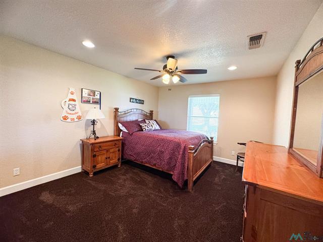 Artesia, New Mexico, 88210, United States, 4 Bedrooms Bedrooms, ,4 BathroomsBathrooms,Residential,For Sale,1980233