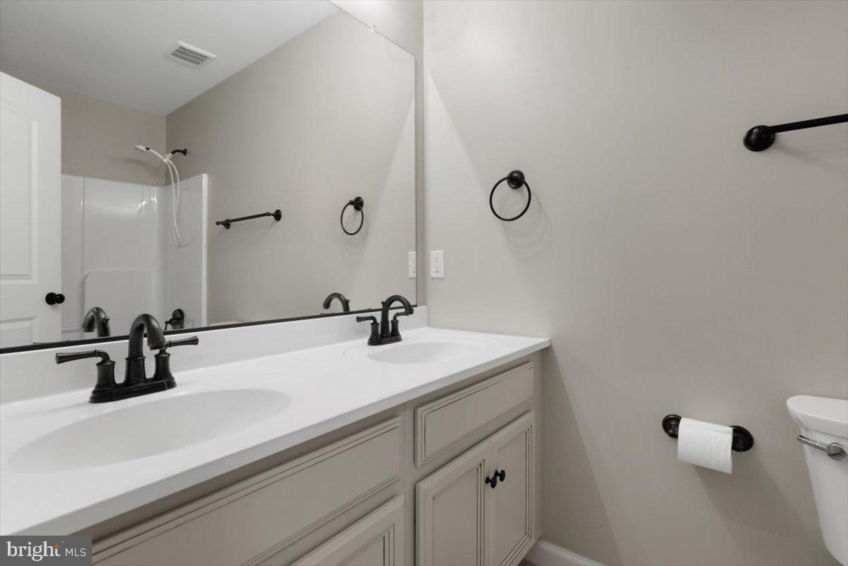 Clear Brook, Virginia, 22624, United States, 4 Bedrooms Bedrooms, ,4 BathroomsBathrooms,Residential,For Sale,1921758