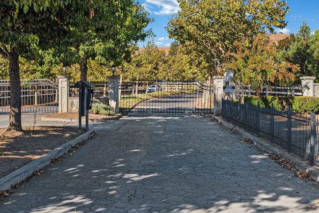 Tres Pinos, California, 95075, United States, 3 Bedrooms Bedrooms, ,3 BathroomsBathrooms,Residential,For Sale,1988626