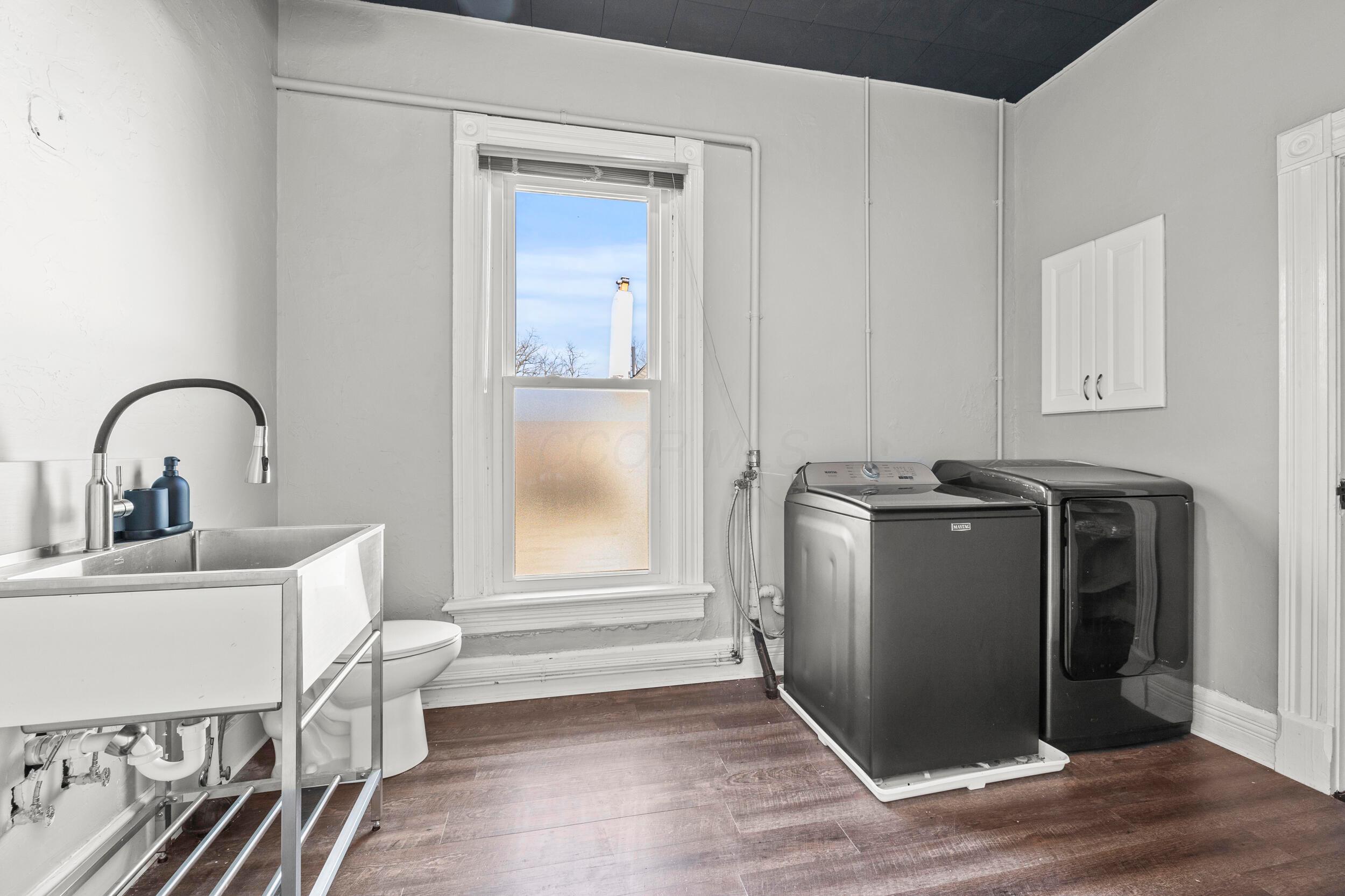 Columbus, Ohio, 43205, United States, 4 Bedrooms Bedrooms, ,4 BathroomsBathrooms,Residential,For Sale,2000888