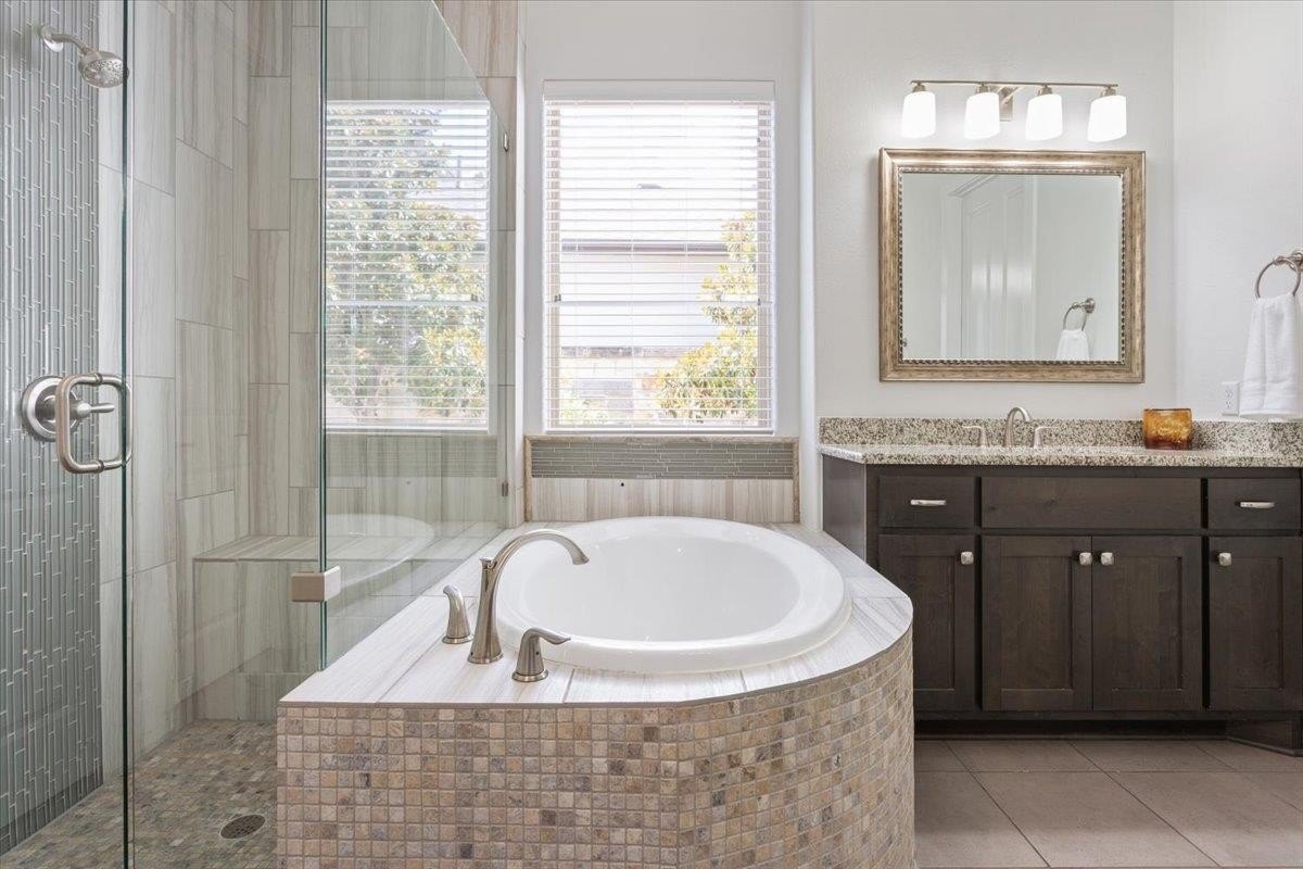 Georgetown, Texas, 78628, United States, 4 Bedrooms Bedrooms, ,4 BathroomsBathrooms,Residential,For Sale,1980574