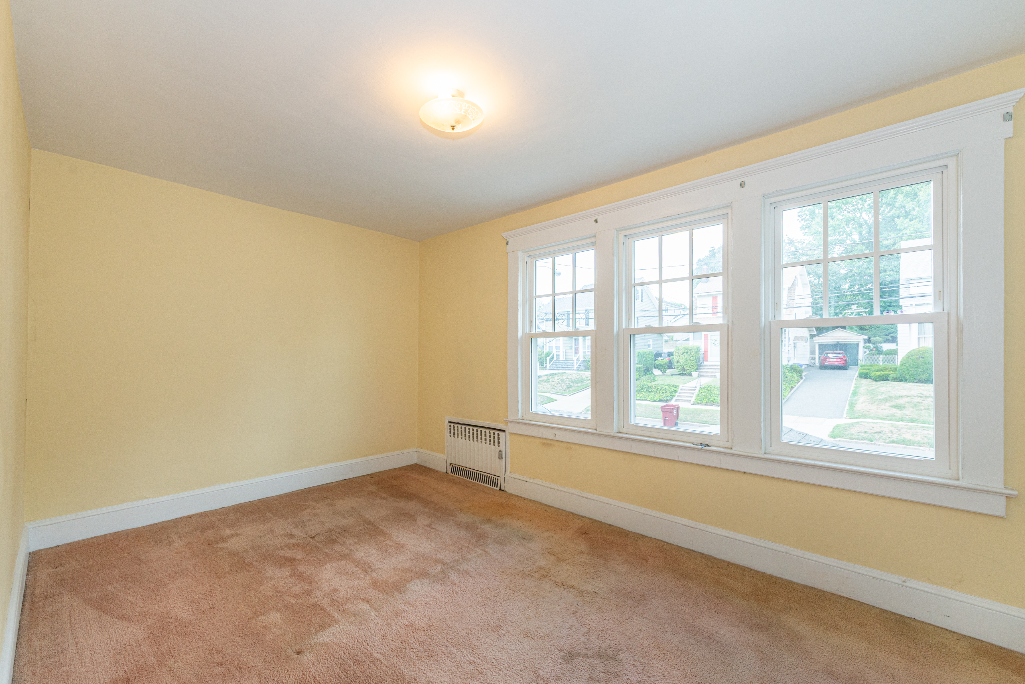Nutley, New Jersey, 07110, United States, 3 Bedrooms Bedrooms, ,2 BathroomsBathrooms,Residential,For Sale,1935440