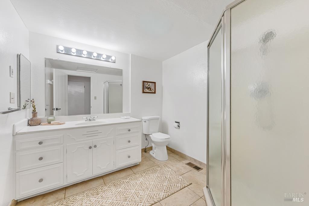 Sebastopol, California, 95472, United States, 3 Bedrooms Bedrooms, ,3 BathroomsBathrooms,Residential,For Sale,1938553