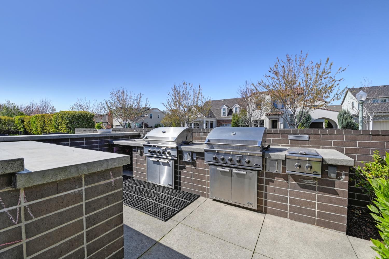 Sacramento, California, 95816, United States, 3 Bedrooms Bedrooms, ,3 BathroomsBathrooms,Residential,For Sale,1916793