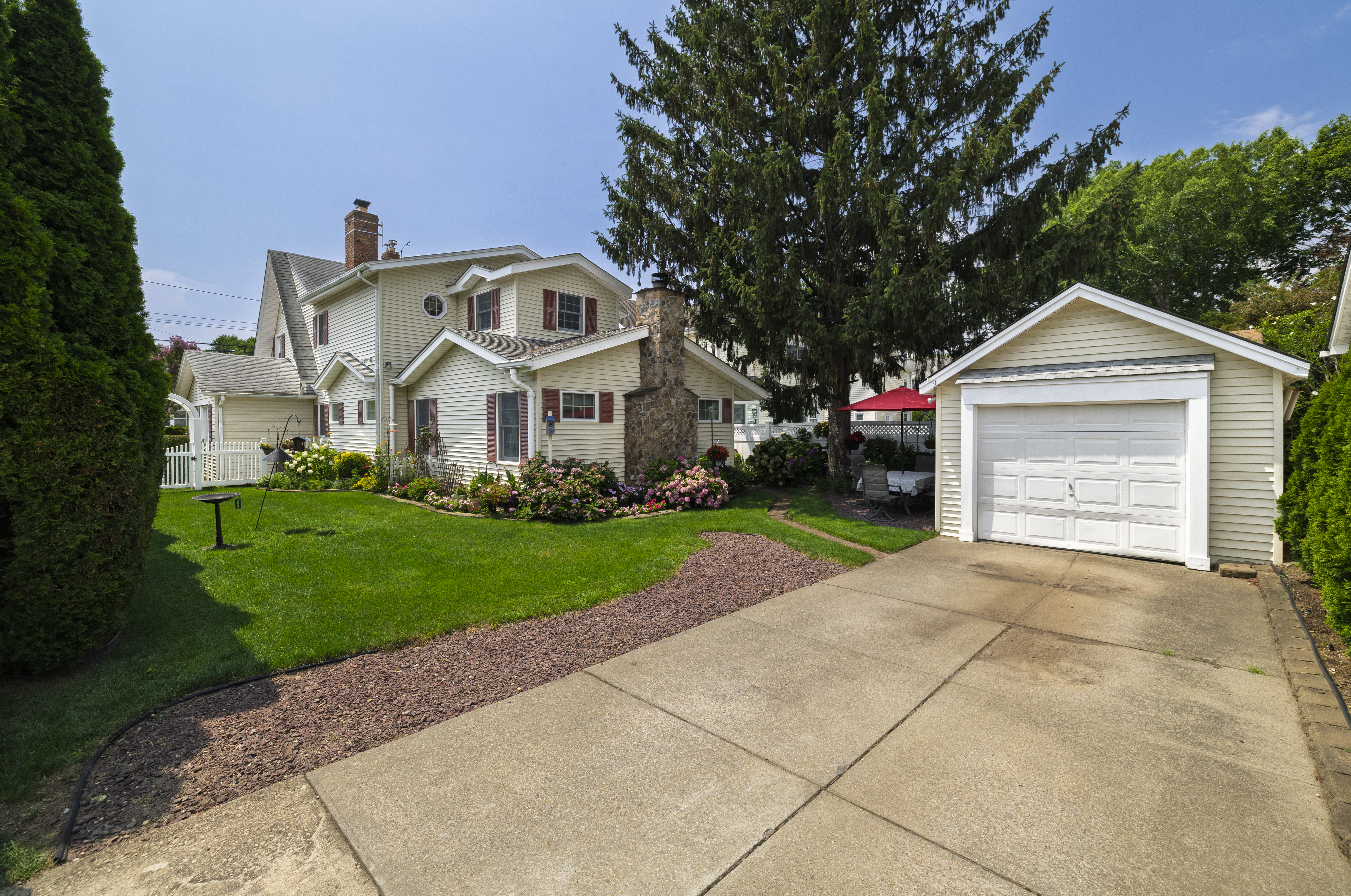  39 Princeton Street, Rockville Centre, NY, 11570 - 物件實景