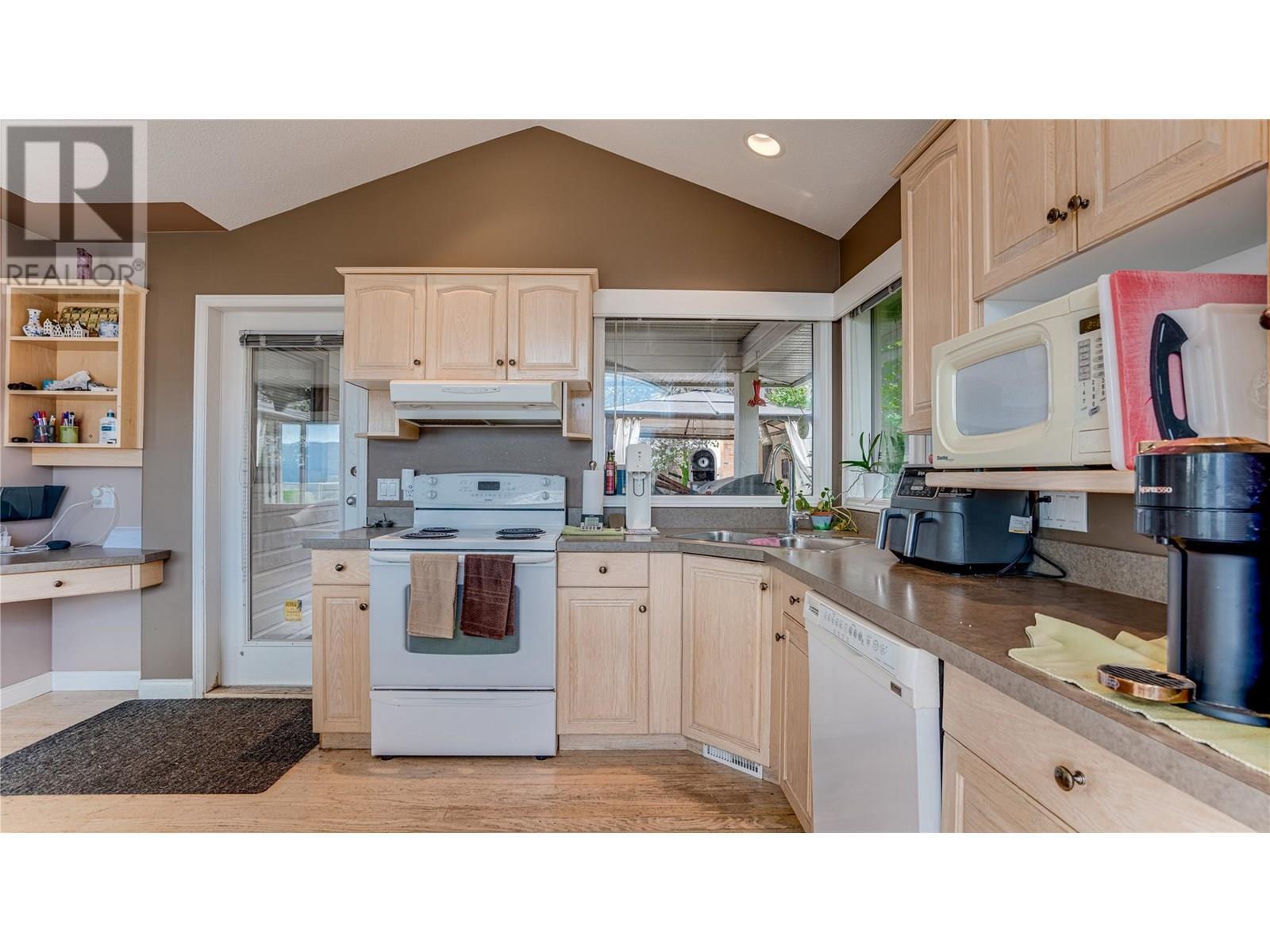 VERNON, British Columbia, V1B 2W8, CA, 5 Bedrooms Bedrooms, ,3 BathroomsBathrooms,Residential,For Sale,1901364