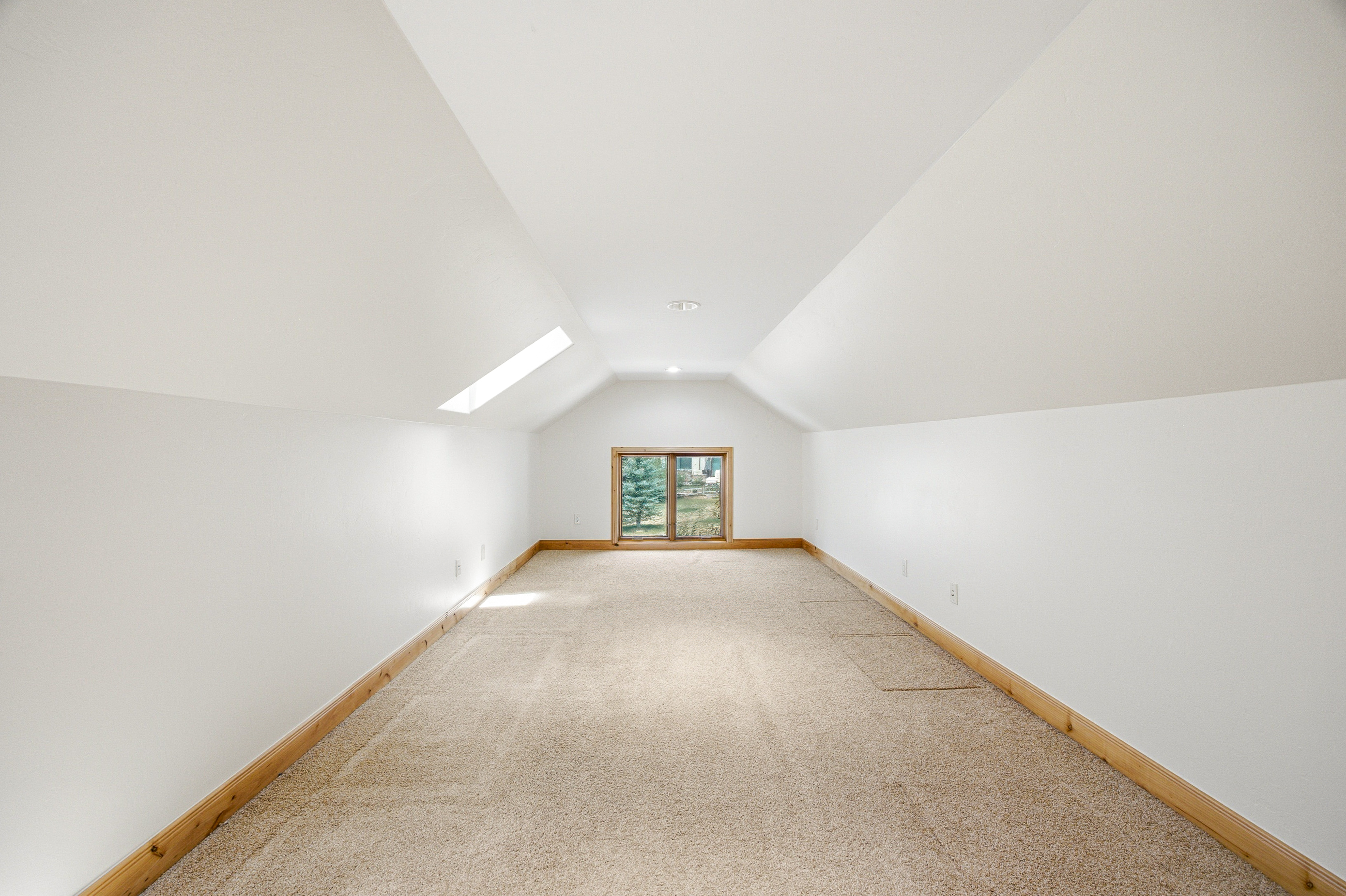  Custom-built, Single-family Home in the Exclusive Grand Traverse Neighborhood - 物件實景