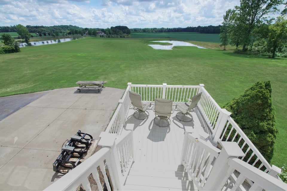 Eau Claire, Michigan, 49111, United States, 4 Bedrooms Bedrooms, ,4 BathroomsBathrooms,Residential,For Sale,1906771