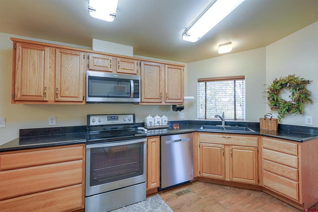 Montrose, Colorado, 81401, United States, 4 Bedrooms Bedrooms, ,3 BathroomsBathrooms,Residential,For Sale,1976353