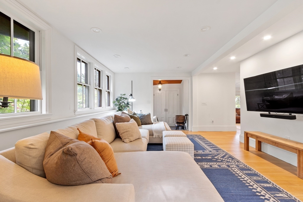 Belmont, Massachusetts, 02478, United States, 7 Bedrooms Bedrooms, ,5 BathroomsBathrooms,Residential,For Sale,1838379
