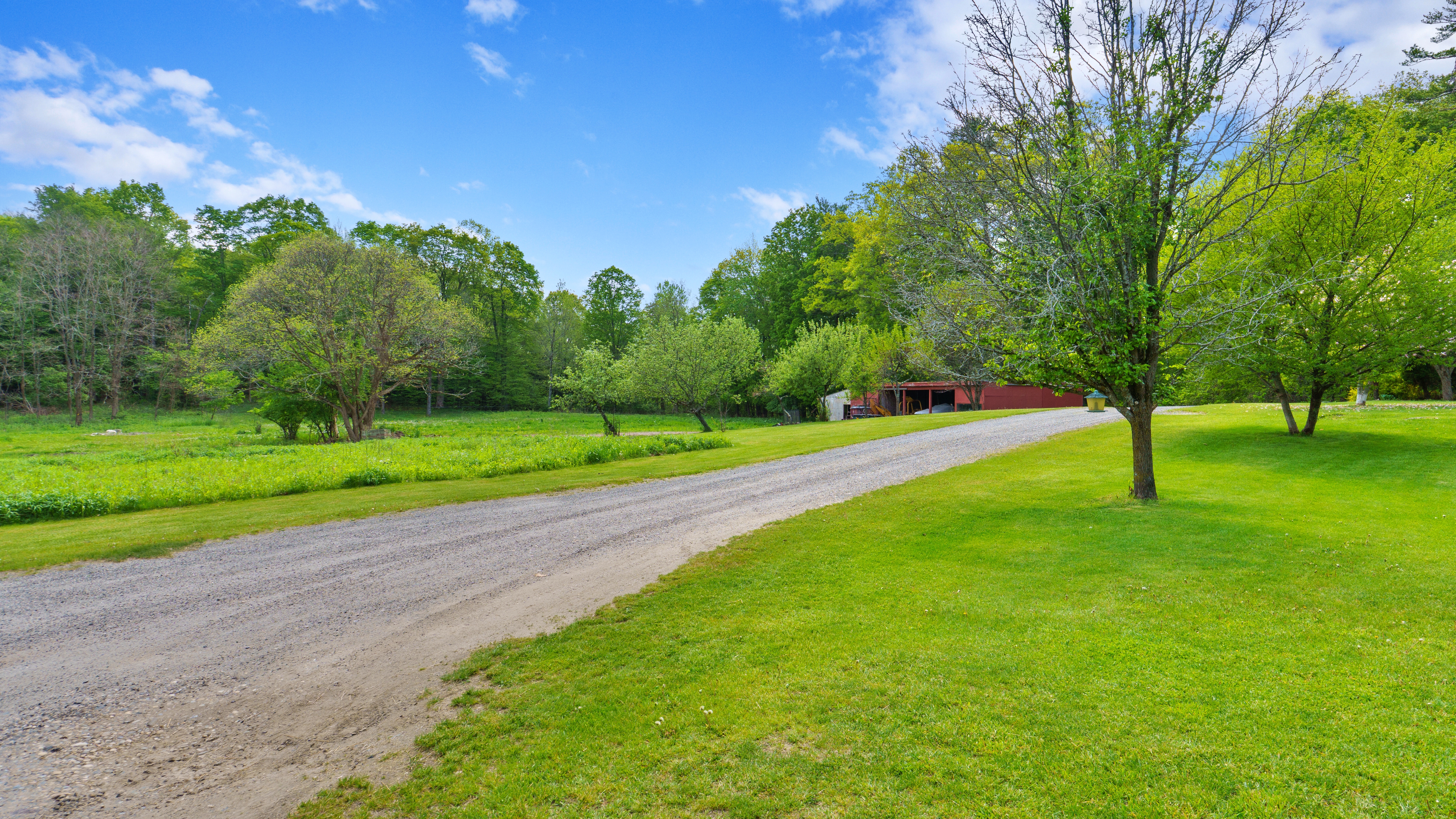  Just One Mile From the Heart of Lenox, Nearly 36 Acres Await Your Next Chapter - 物件實景