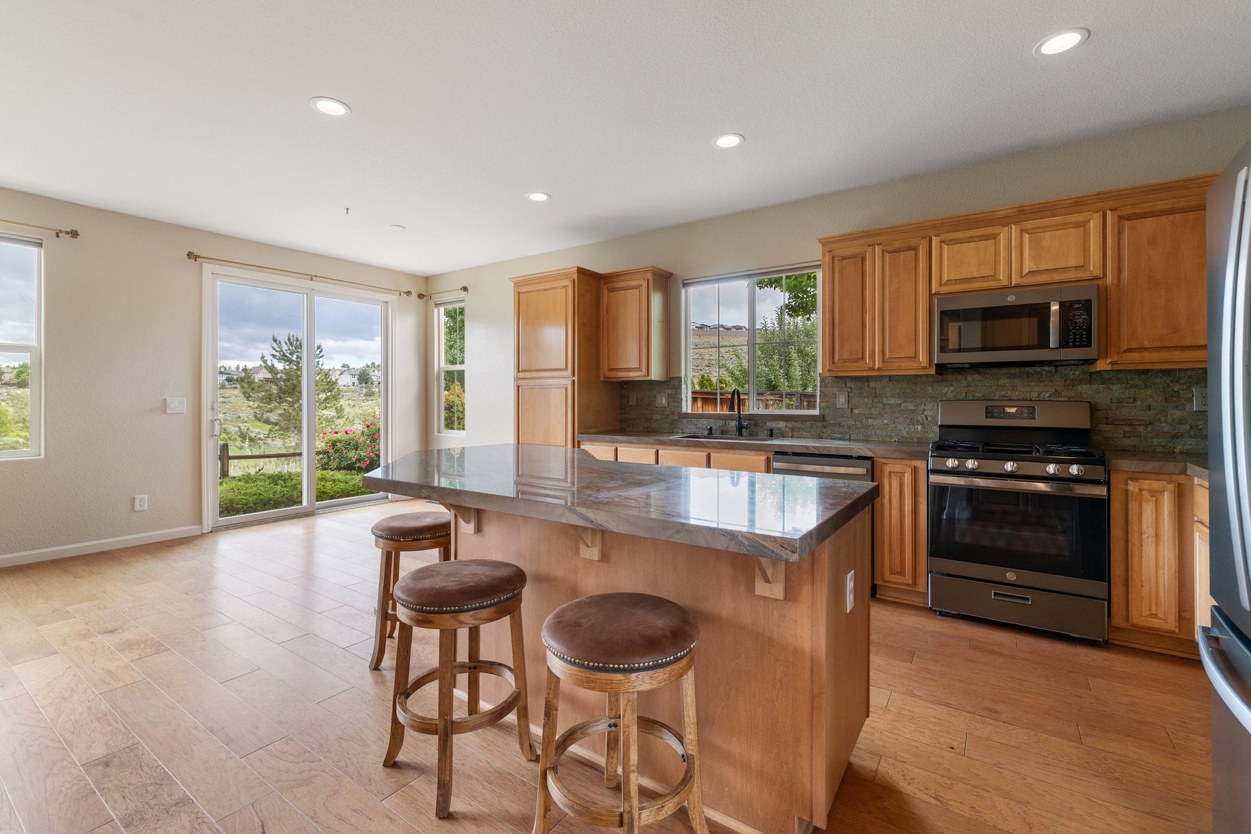  Golf Course Living in Somersett with Main-Level Primary & Canyon Views - 物件實景