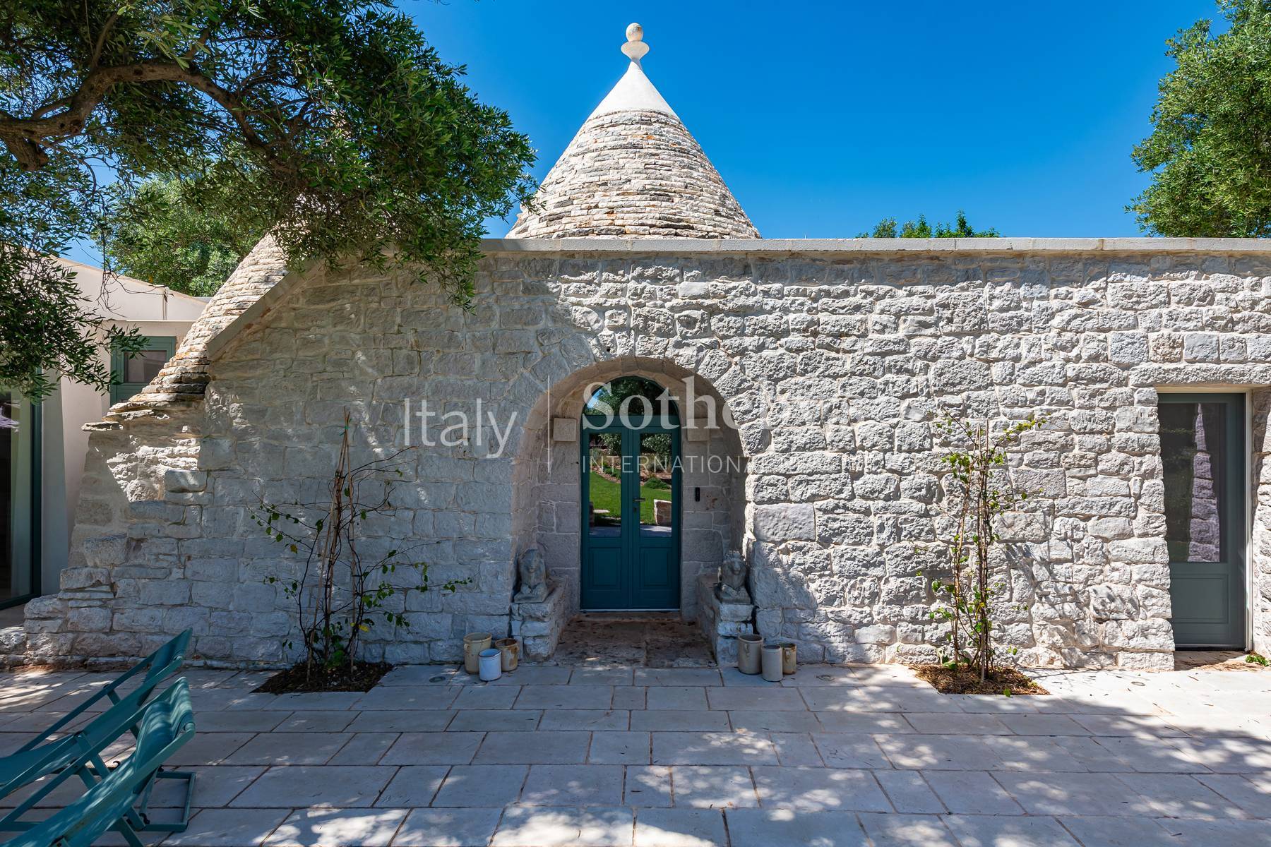  Refined trulli residence with swimming pool surrounded by nature - 物件實景