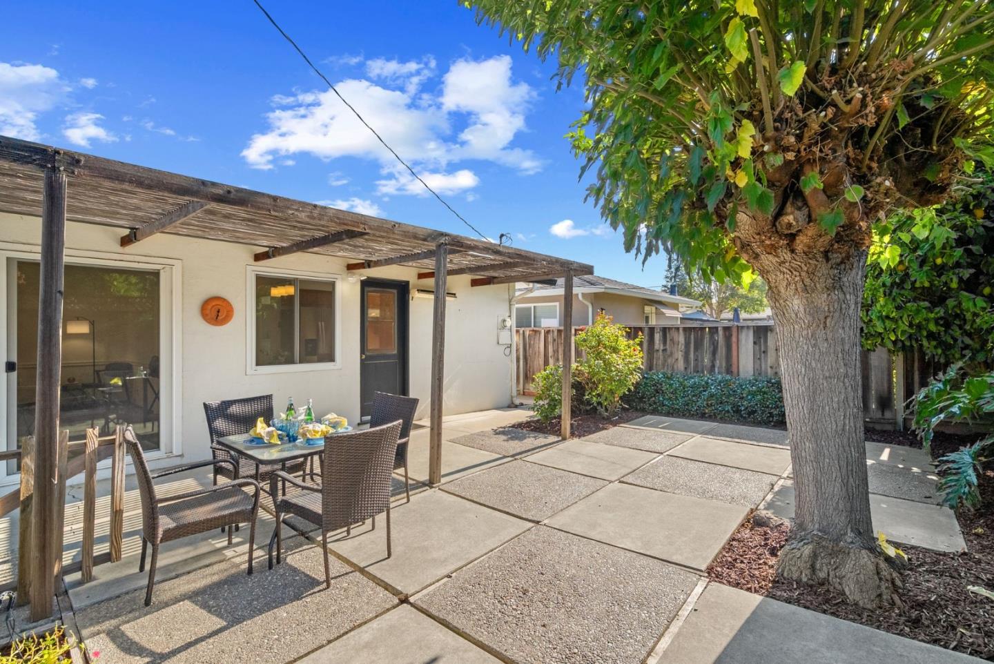 San Jose, California, 95118, United States, 4 Bedrooms Bedrooms, ,2 BathroomsBathrooms,Residential,For Sale,1986269