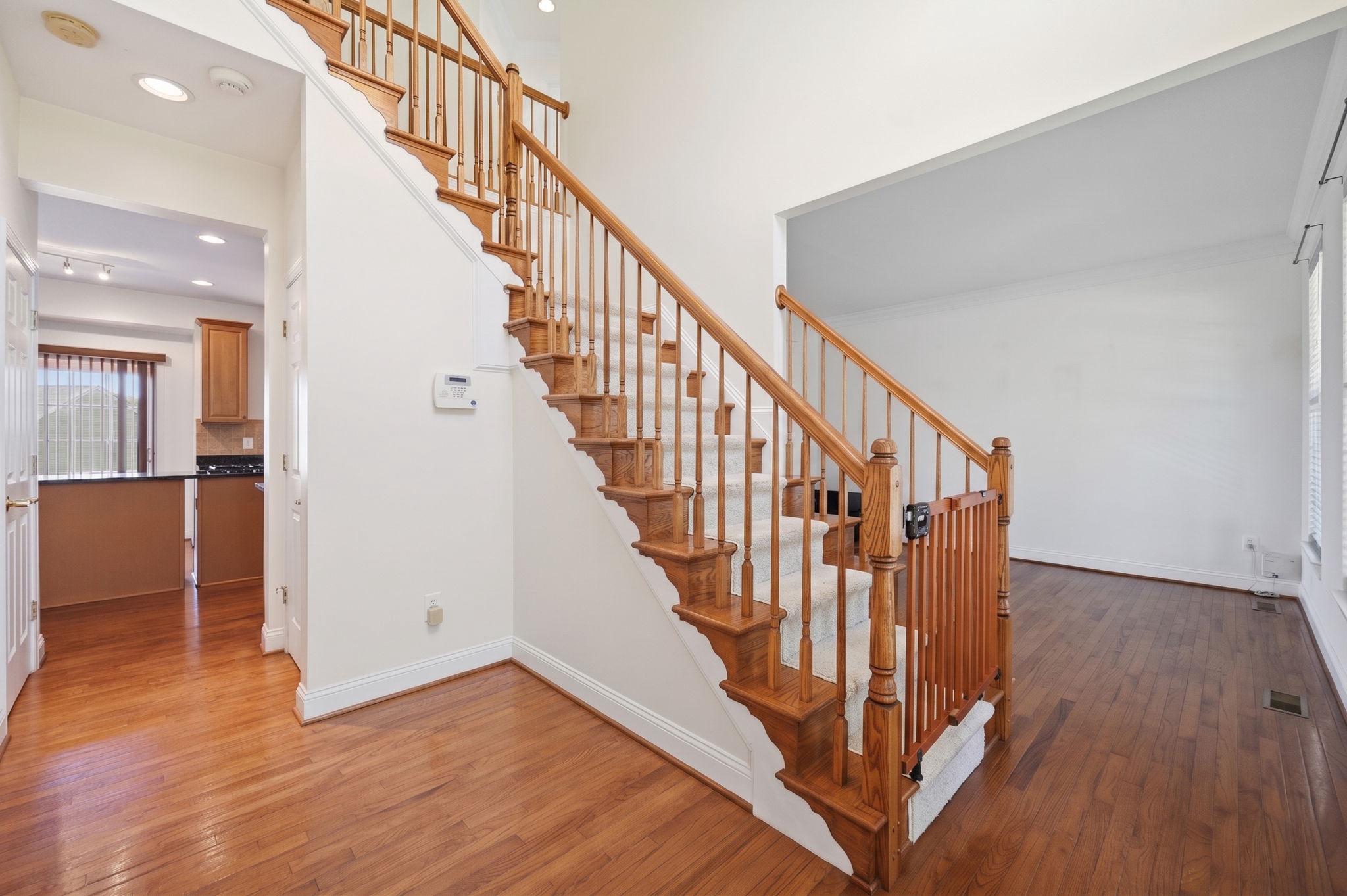 Triangle, Virginia, 22172, United States, 5 Bedrooms Bedrooms, ,4 BathroomsBathrooms,Residential,For Sale,2048381