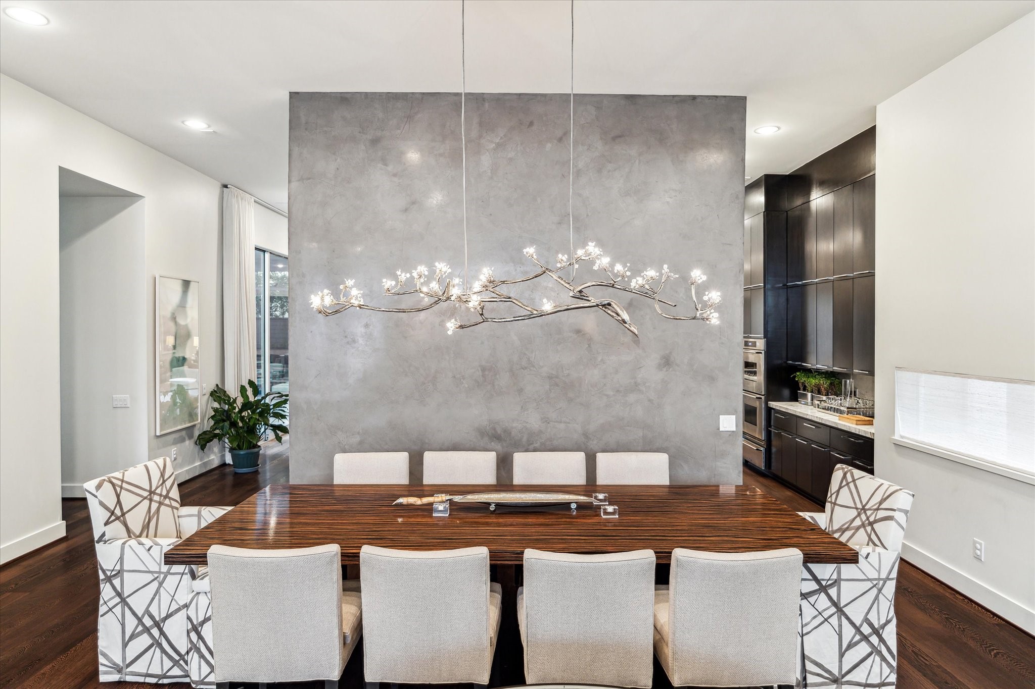  2211 Avalon Place - 物件實景