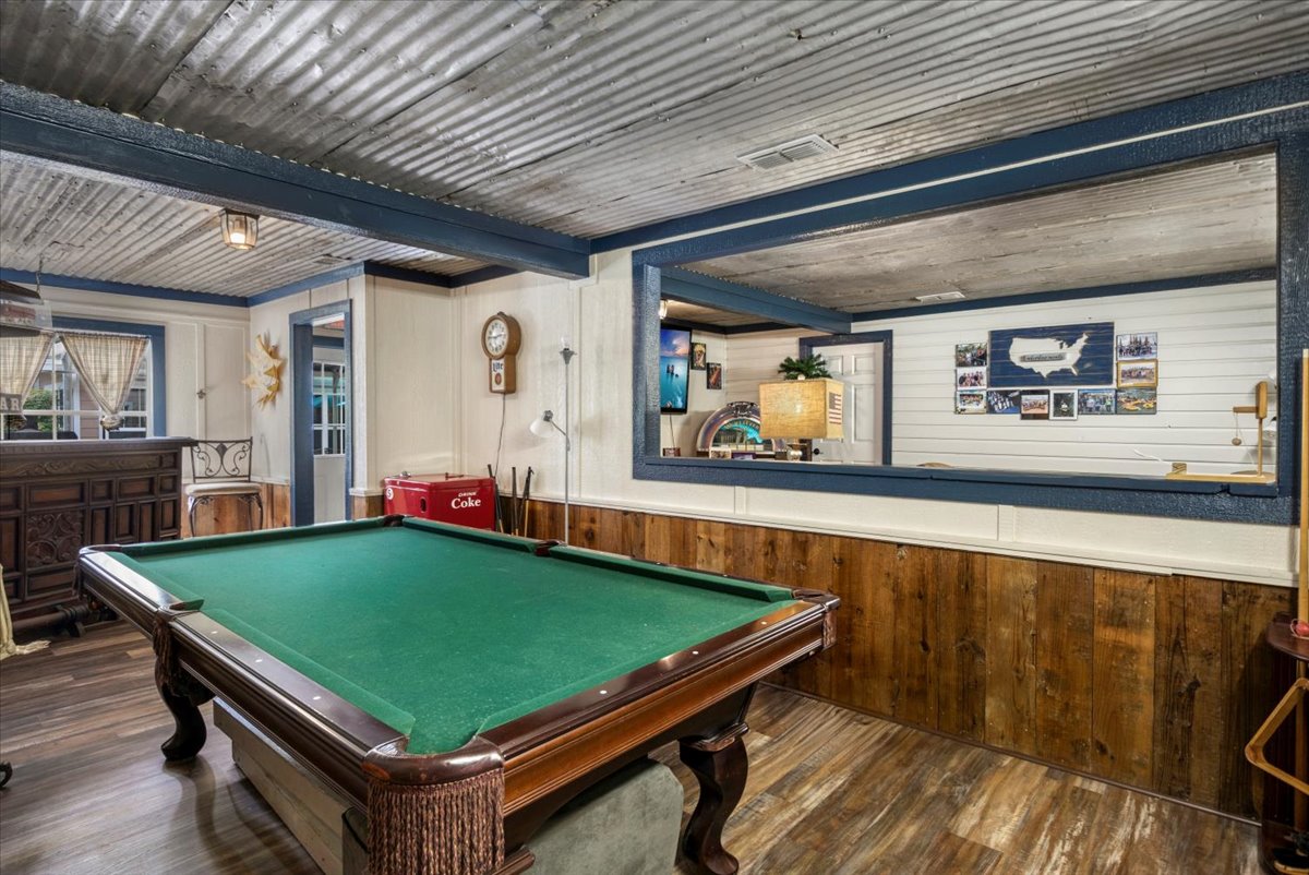 Carthage, Texas, 75633, United States, 5 Bedrooms Bedrooms, ,4 BathroomsBathrooms,Residential,For Sale,1804016