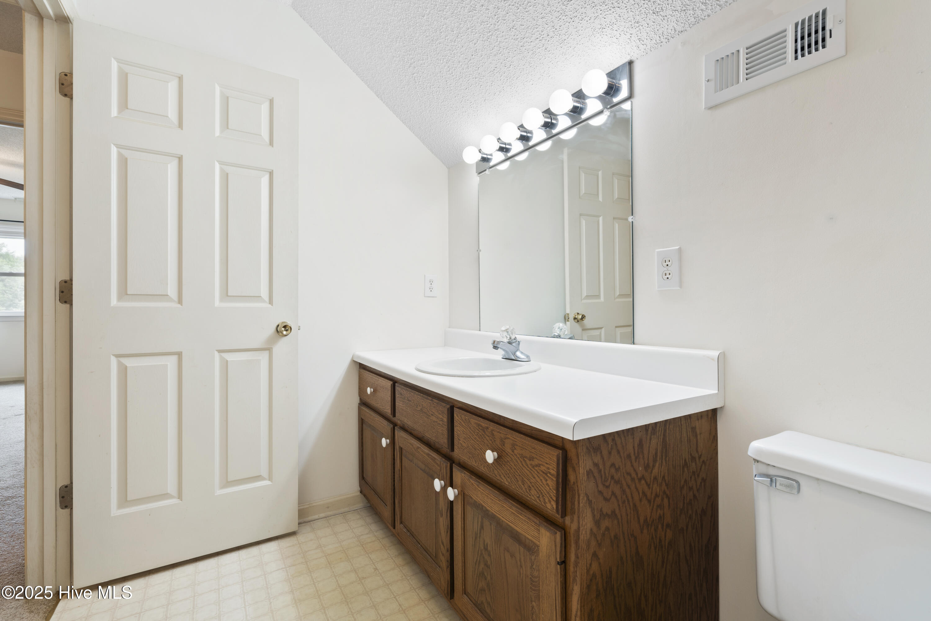 Oak Island, North Carolina, 28465, United States, 3 Bedrooms Bedrooms, ,2 BathroomsBathrooms,Residential,For Sale,1877293