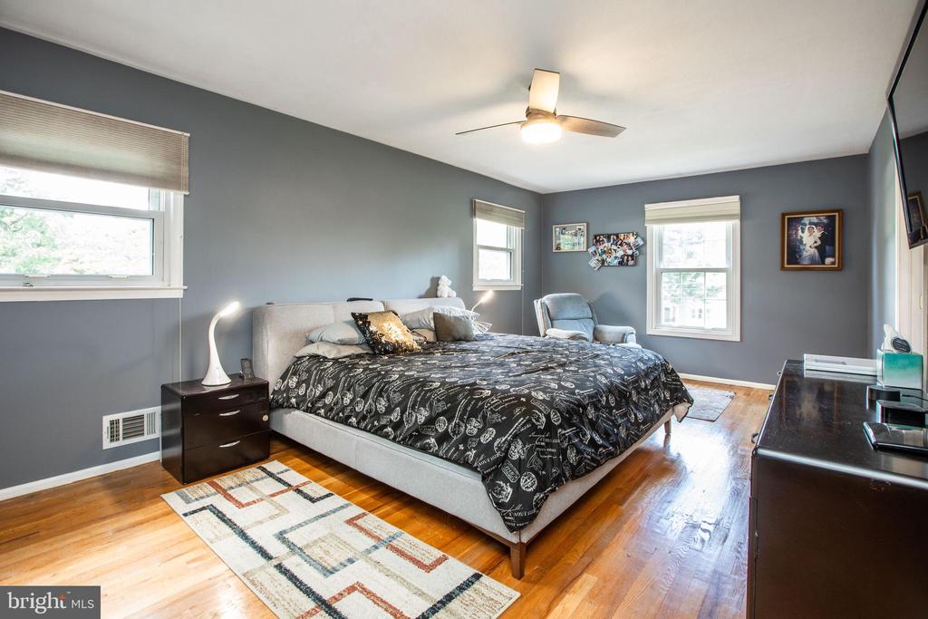 Hightstown, New Jersey, 08520, United States, 5 Bedrooms Bedrooms, ,4 BathroomsBathrooms,Residential,For Sale,1928581