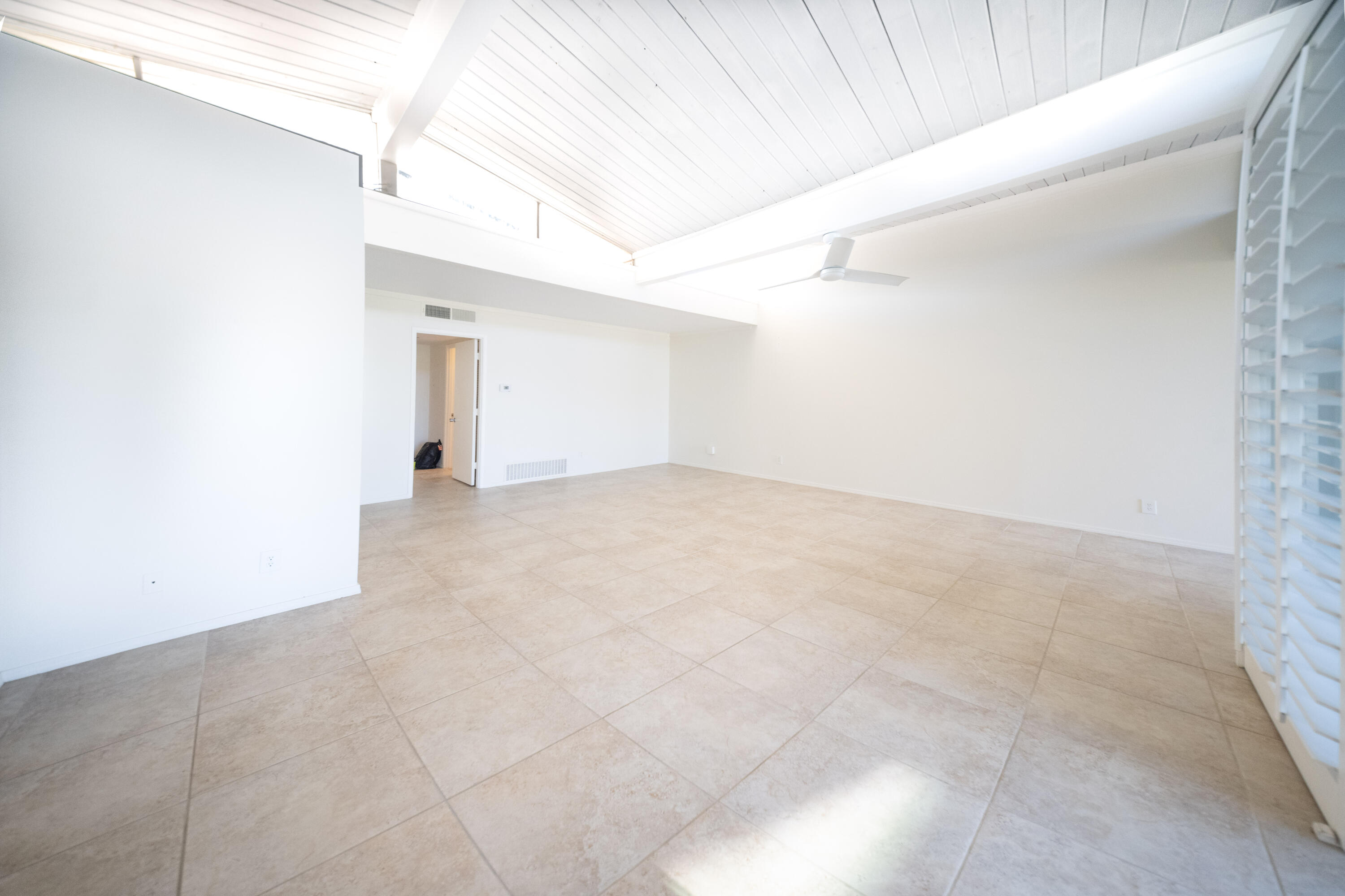 Palm Desert, California, 92260, United States, 2 Bedrooms Bedrooms, ,2 BathroomsBathrooms,Residential,For Sale,1805960