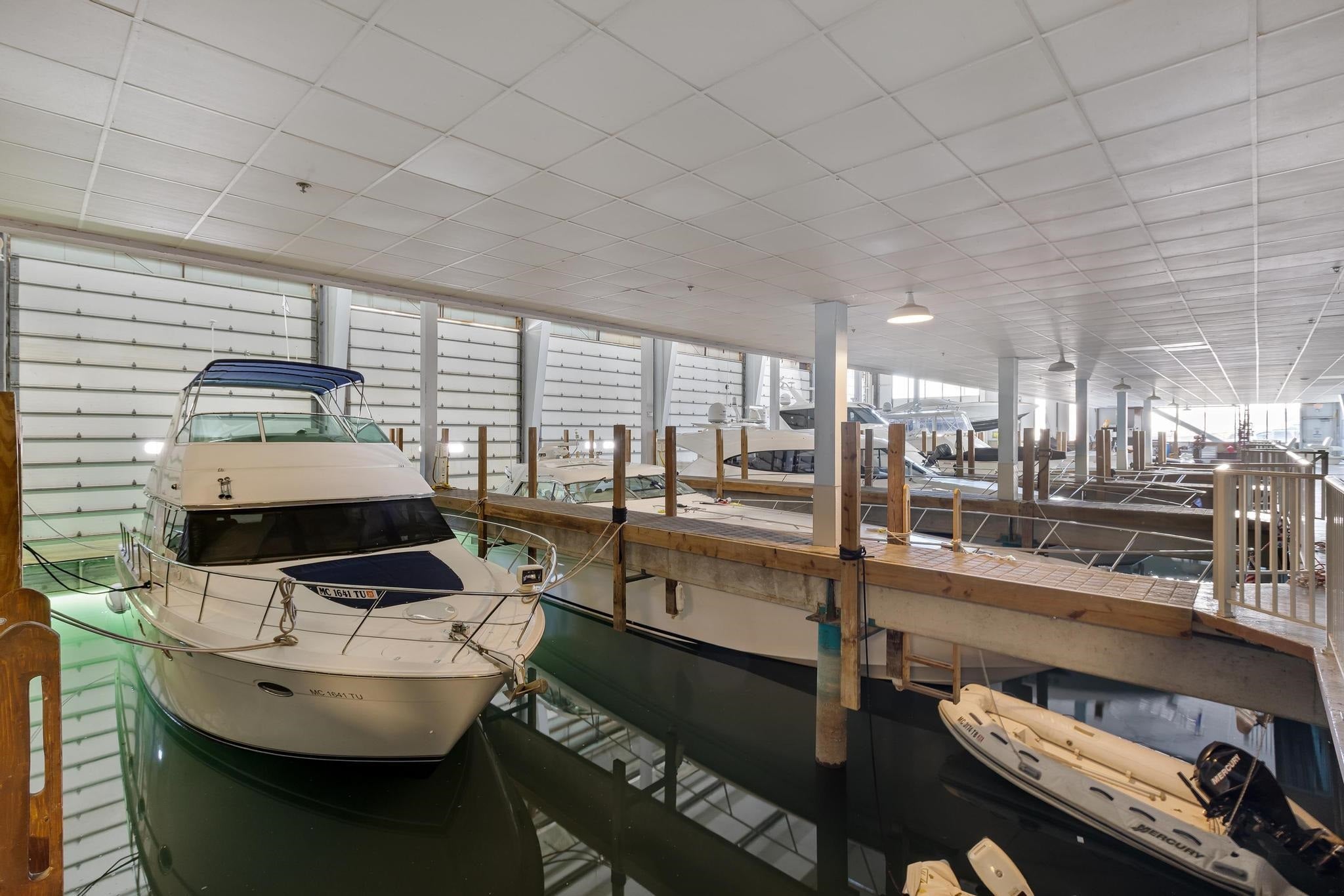 Harrison Twp, Michigan, 48045, United States, 2 Bedrooms Bedrooms, ,3 BathroomsBathrooms,Residential,For Sale,1979598