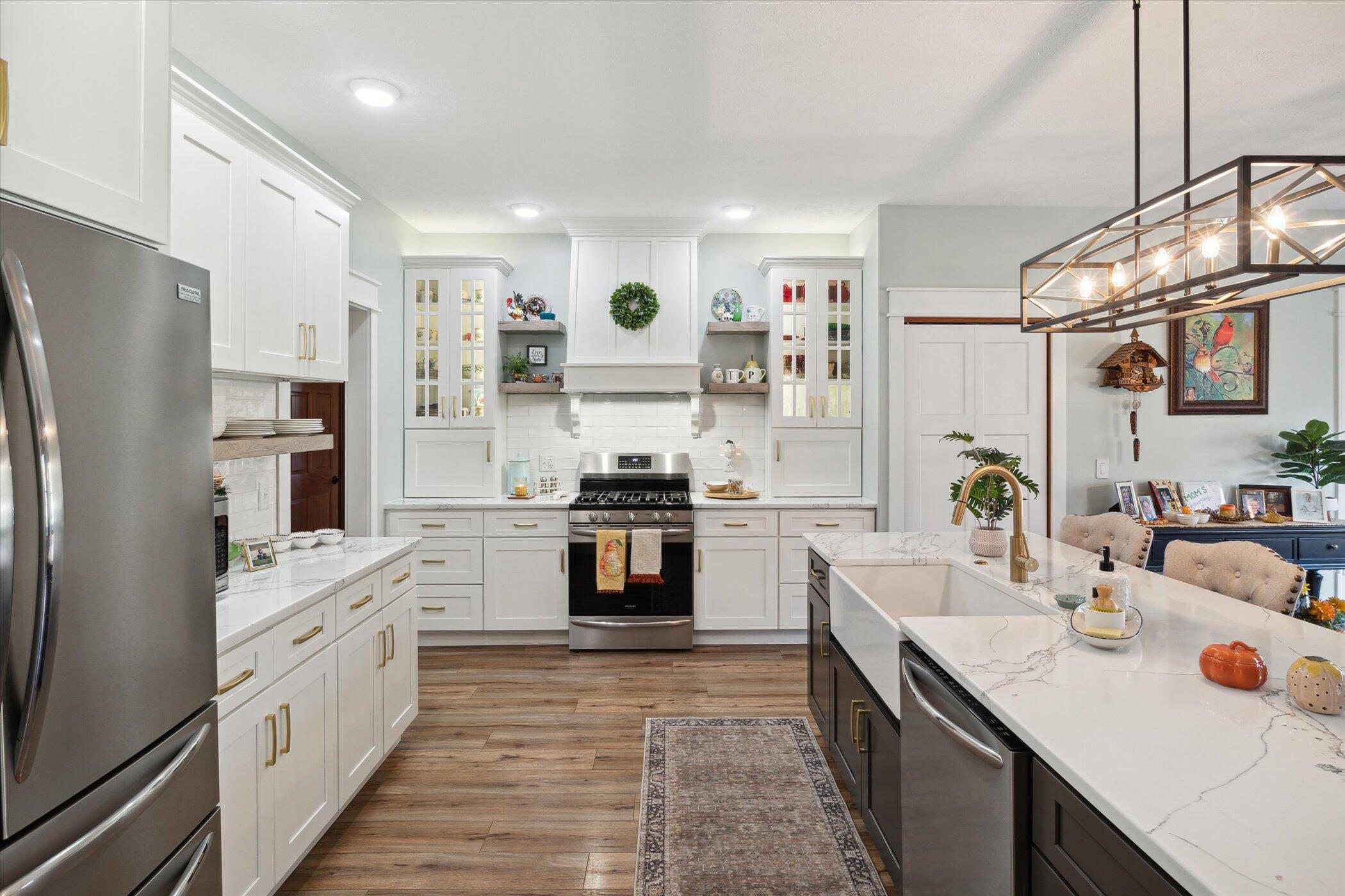 Edwardsburg, Michigan, 49112, United States, 4 Bedrooms Bedrooms, ,4 BathroomsBathrooms,Residential,For Sale,1989598