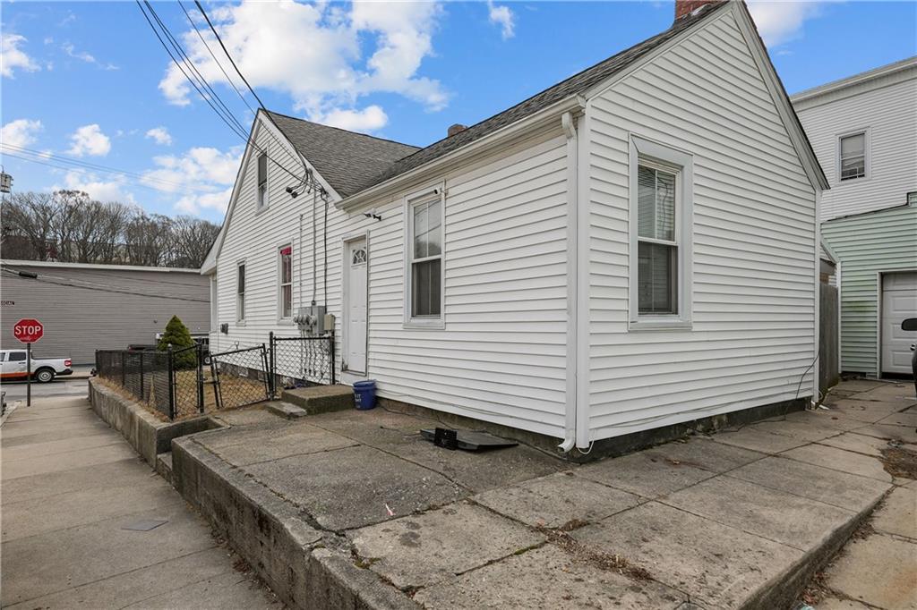 Woonsocket, Rhode Island, 02895, United States, 7 Bedrooms Bedrooms, ,3 BathroomsBathrooms,Residential,For Sale,1935382