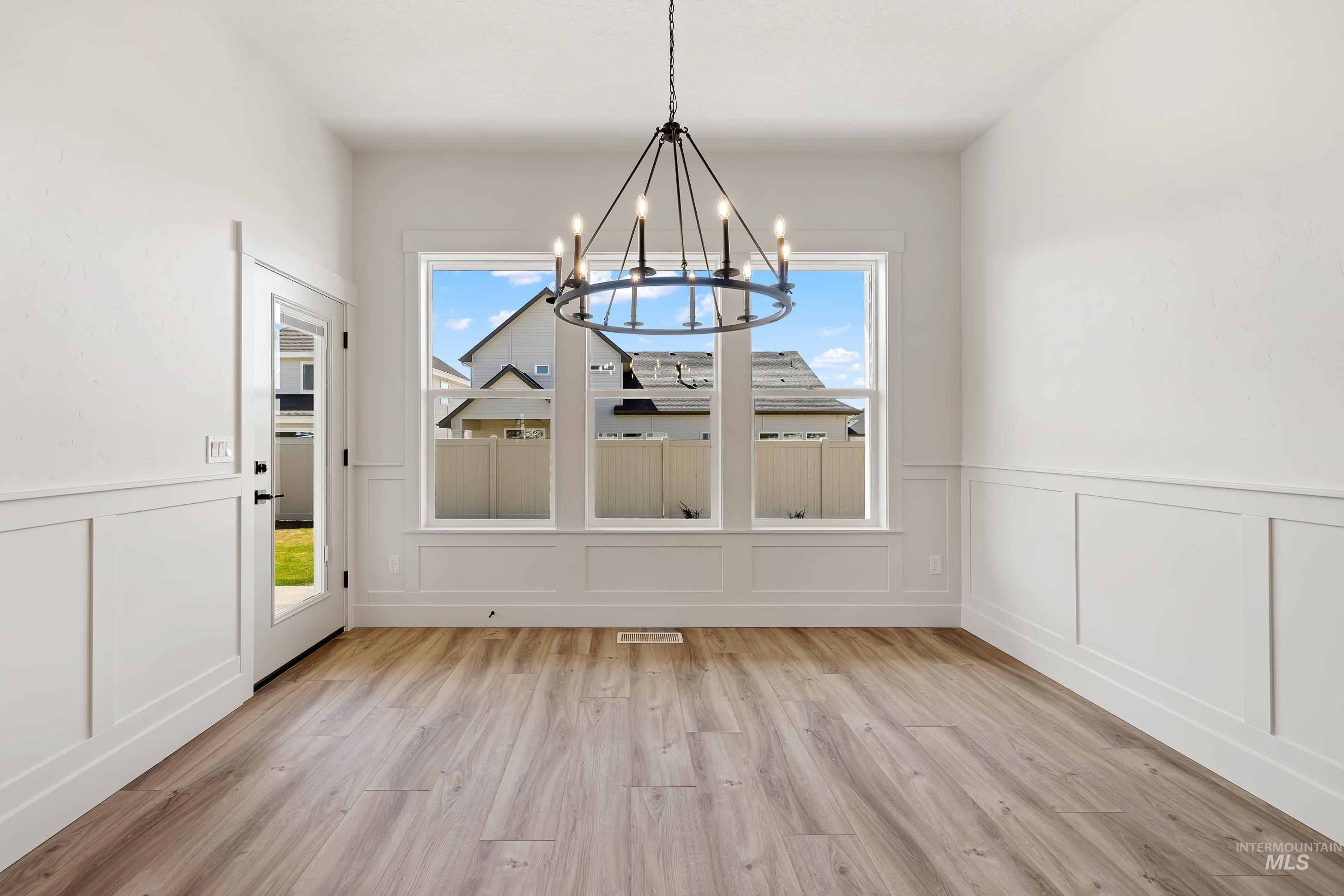 Boise, Idaho, 83716, United States, 3 Bedrooms Bedrooms, ,Residential,For Sale,1919995