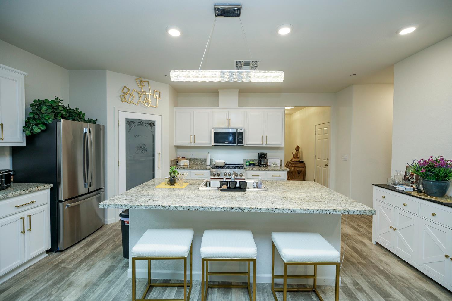 Modesto, California, 95355, United States, 3 Bedrooms Bedrooms, ,2 BathroomsBathrooms,Residential,For Sale,1998691