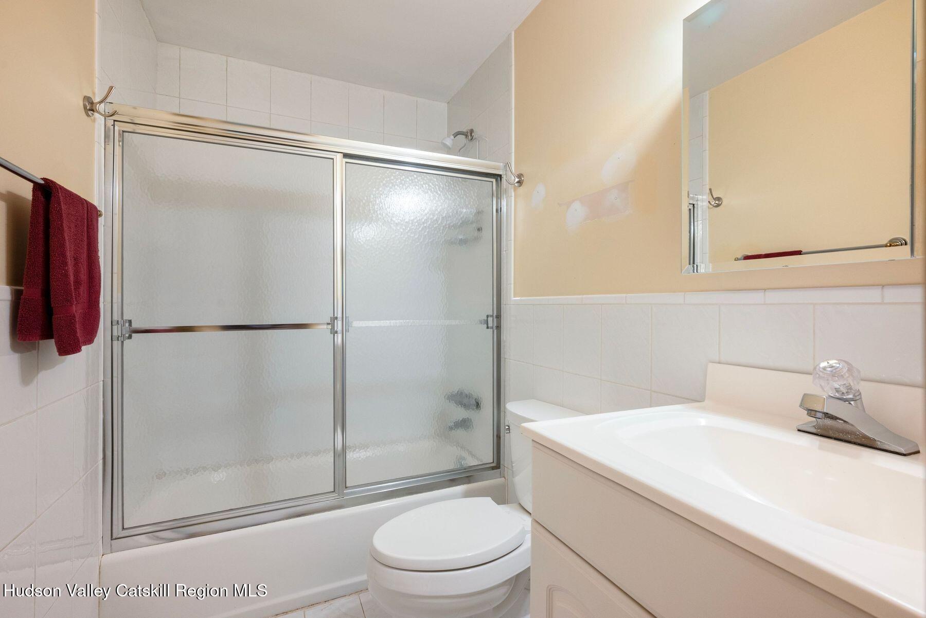 Hunter, New York, 12442, United States, 7 Bedrooms Bedrooms, ,3 BathroomsBathrooms,Residential,For Sale,1856172