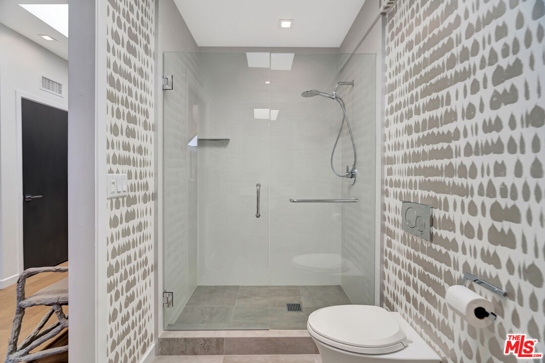 Malibu, California, 90265, United States, 4 Bedrooms Bedrooms, ,3 BathroomsBathrooms,Residential,For Sale,1925740